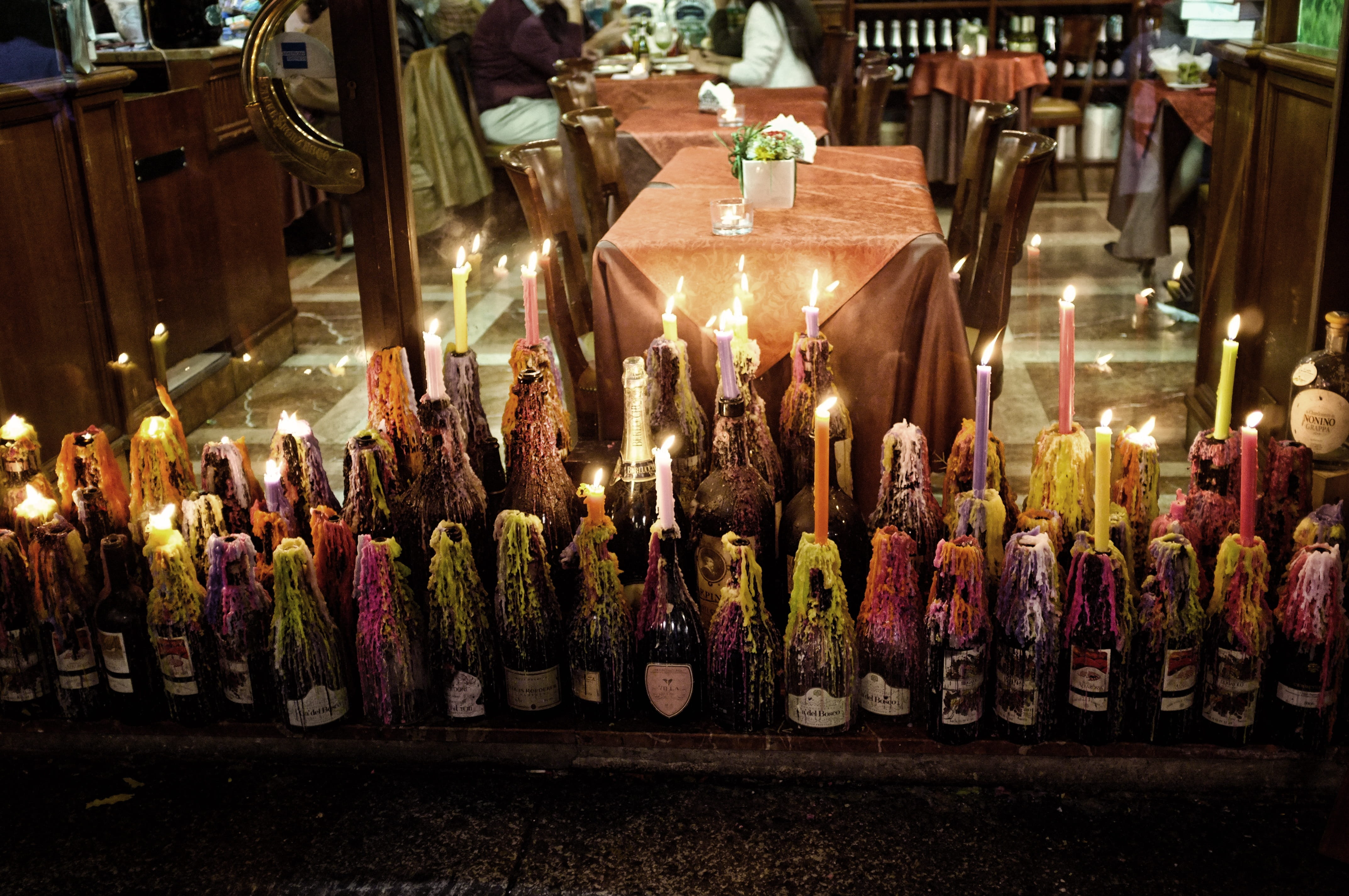 italy, cultures, for sale, praying, religion, market, 4K, Italy, large group of objects, food and drink, hanging, lighting equipment, burning, incidental people, HD Wallpaper