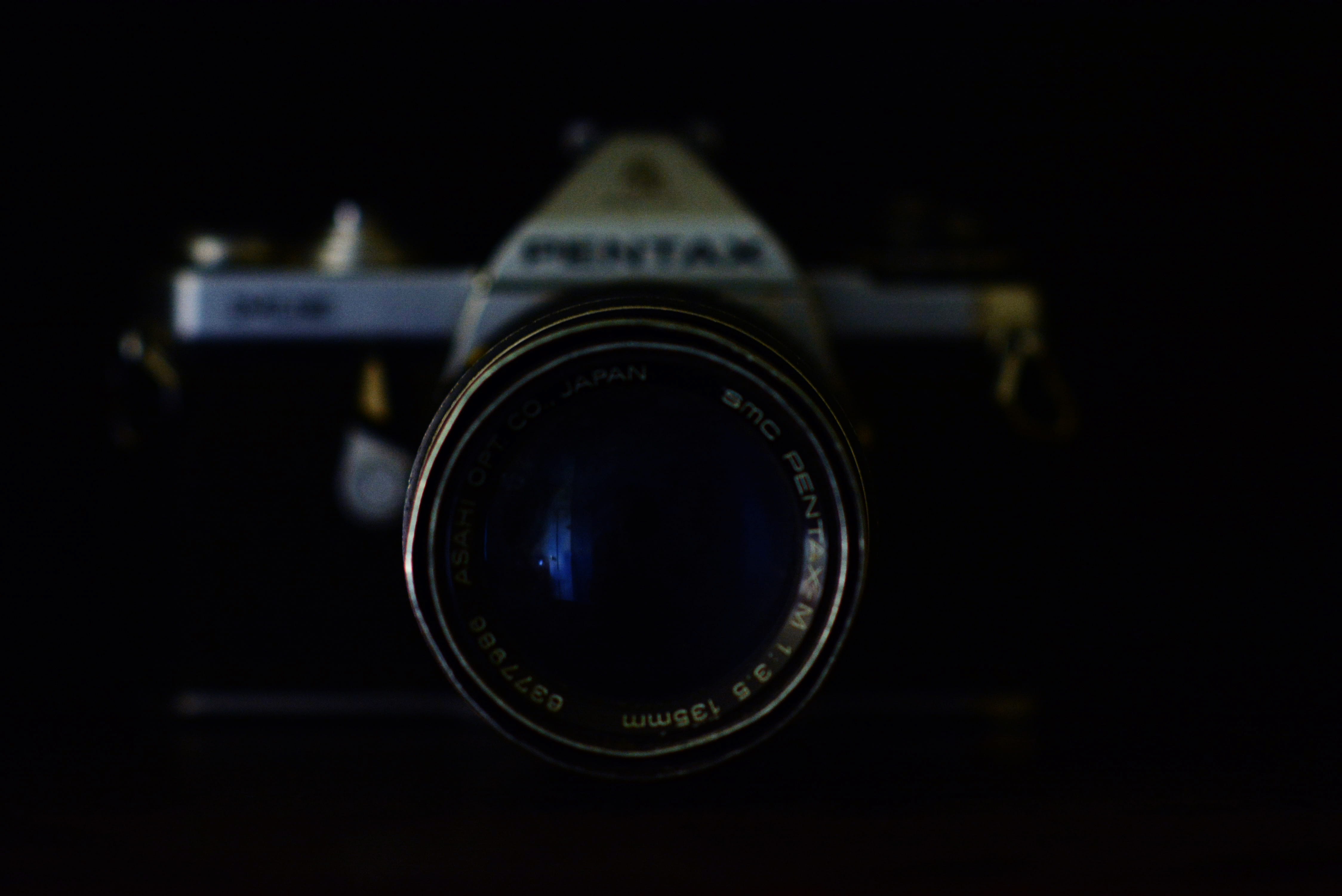 indoors, strap, single object, furniture, méxico, tuxtla gutiérrez, camera - photographic equipment, len, pentax, camera lens, black, 4K, close-up, no people, HD Wallpaper