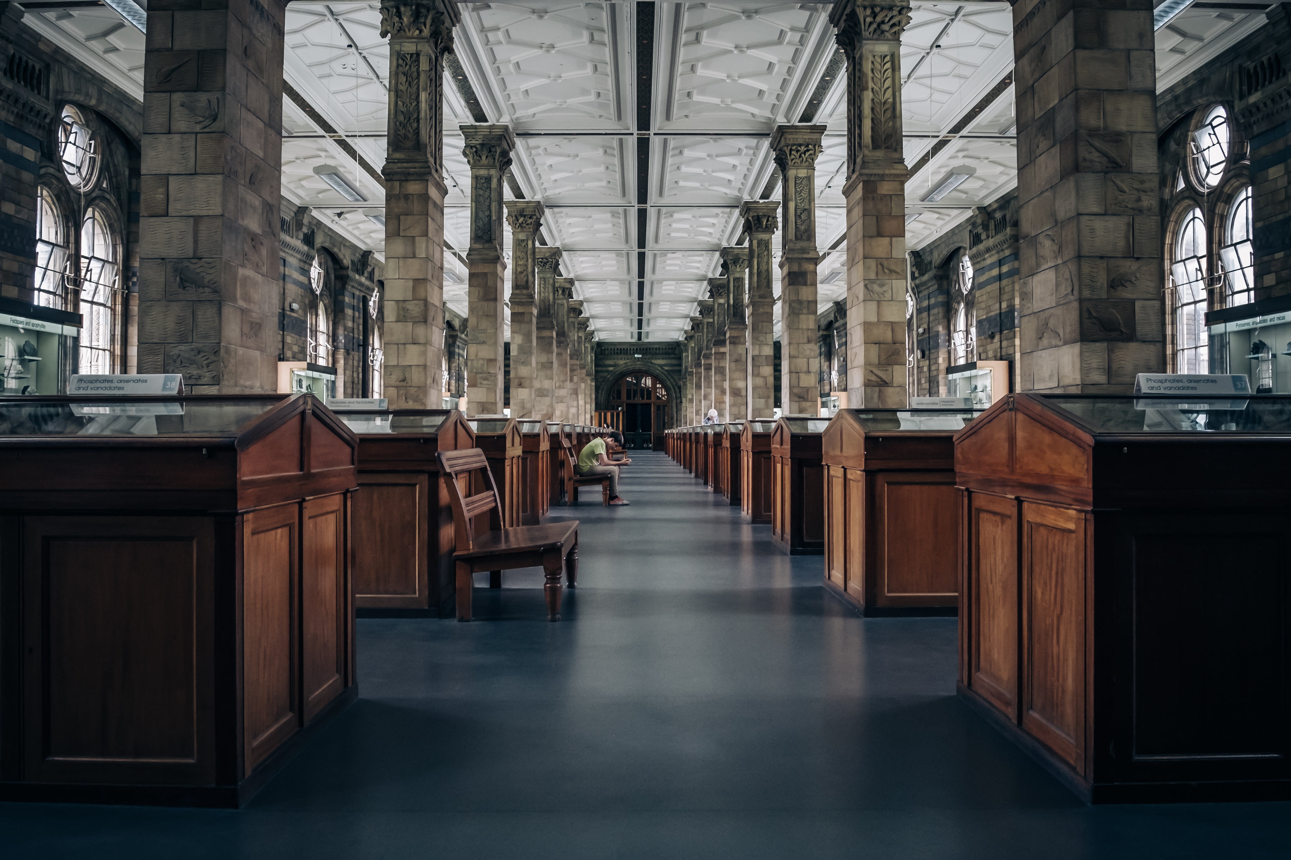 window, law, symmetrical, pattern, wood, hallway, london, diminishing perspective, structure, the way forward, isle, indoors, architectural column, wooden, HD Wallpaper
