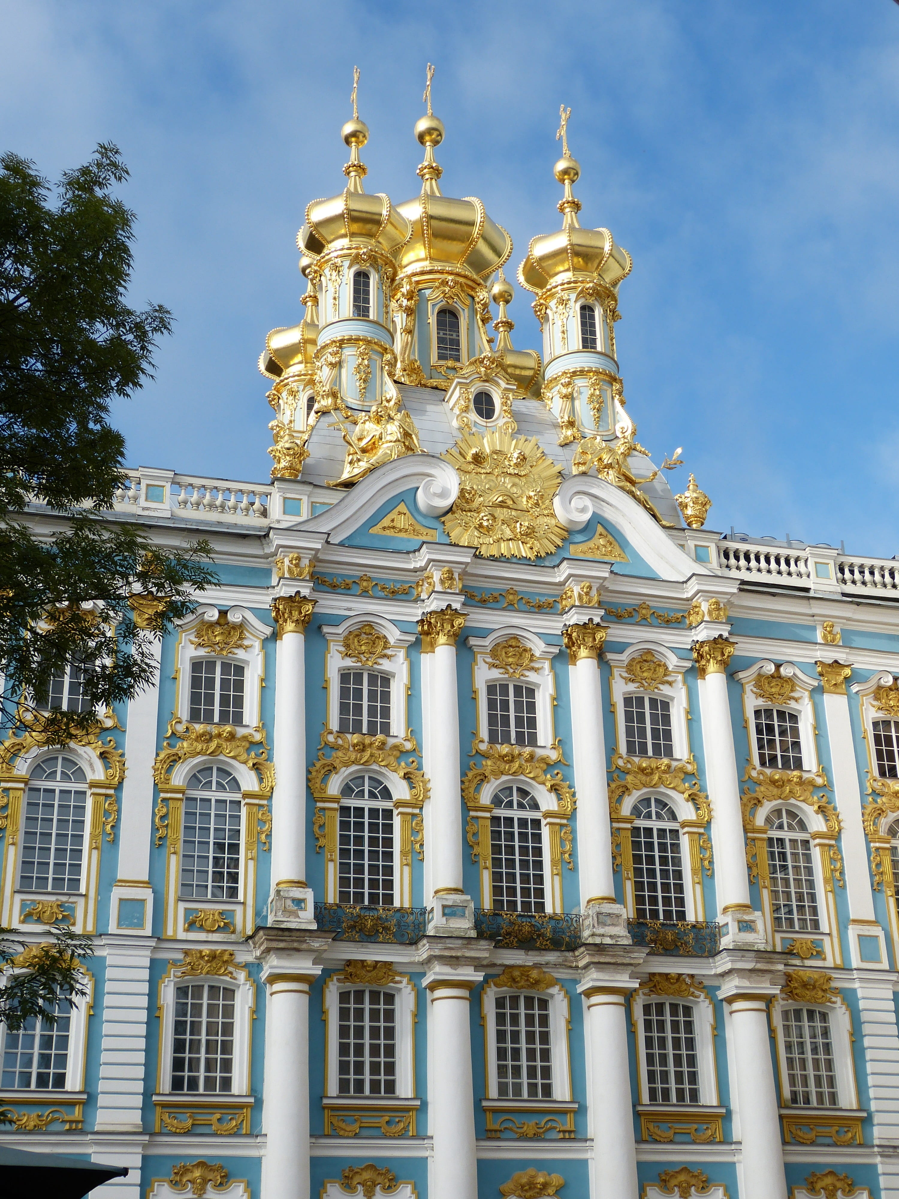 church, architectural column, russia, tourism, sky, building exterior, painted, day, white, palace, no people, historically, catherines palace, st petersburg, Phone HD Wallpaper