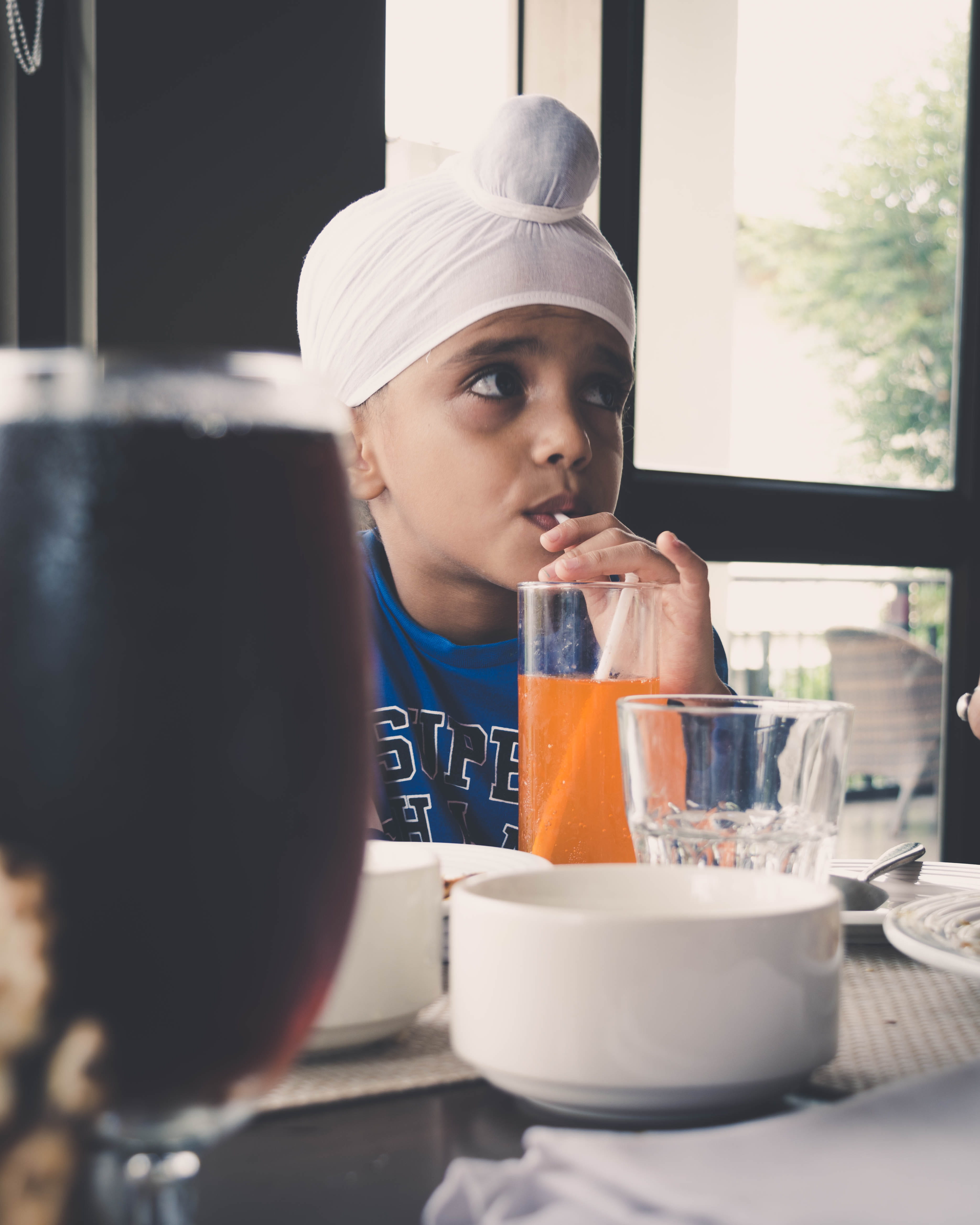 portrait, soda, punjabi, real people, indoors, childhood, males, refreshment, child, indian, food, innocence, candid, men, orange, table, lunch, looking, Phone HD Wallpaper