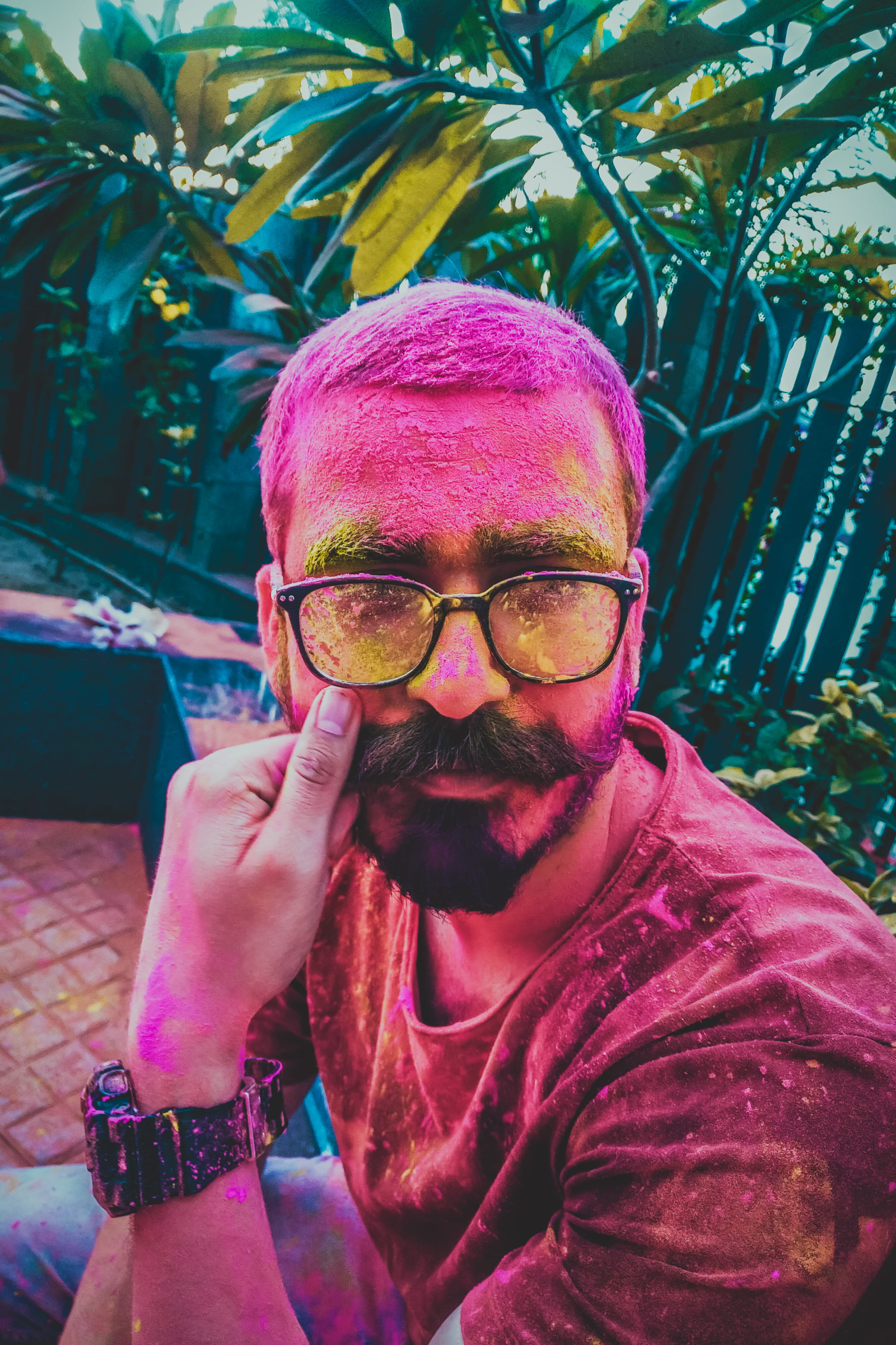 india festival, mid adult, potrait, pink color, day, young men, fashion, one person, head, leisure activity, sunglasses, 4K, accessory, face, accessories, Phone HD Wallpaper