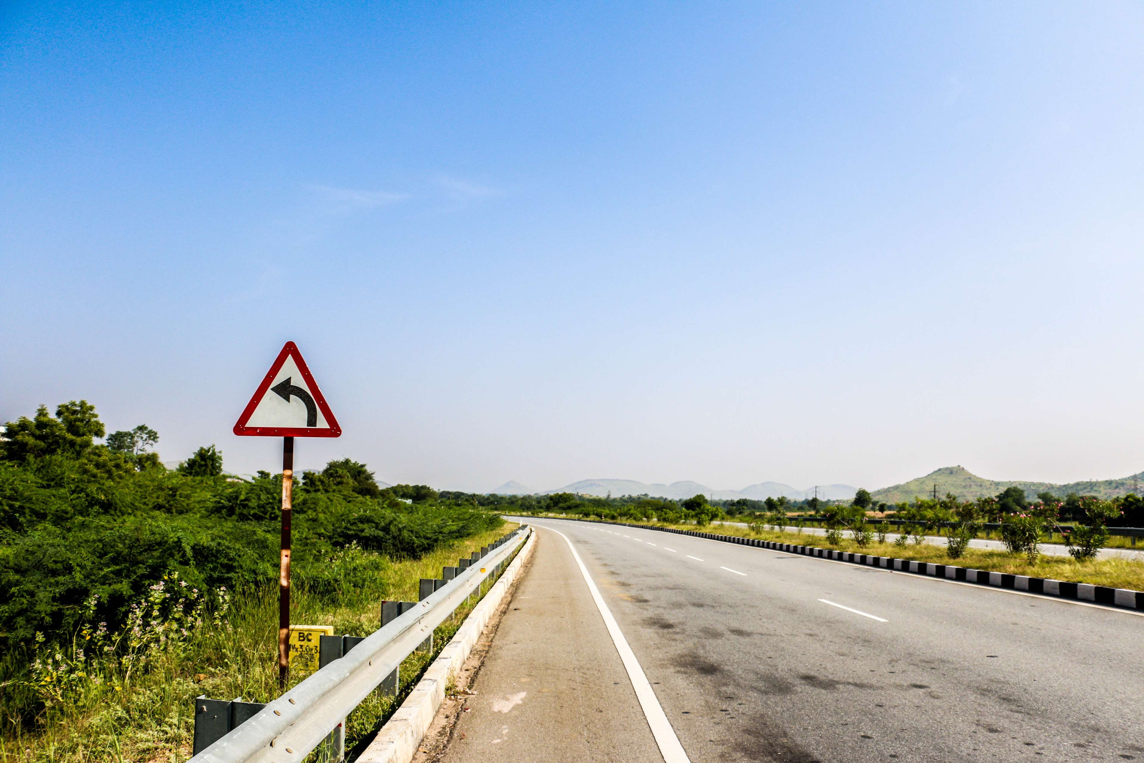 india, symbol, communication, sky, day, plant, transportation, road sign, highway, 4K, road, outdoors, city, diminishing perspective, roads, roadsign, HD Wallpaper