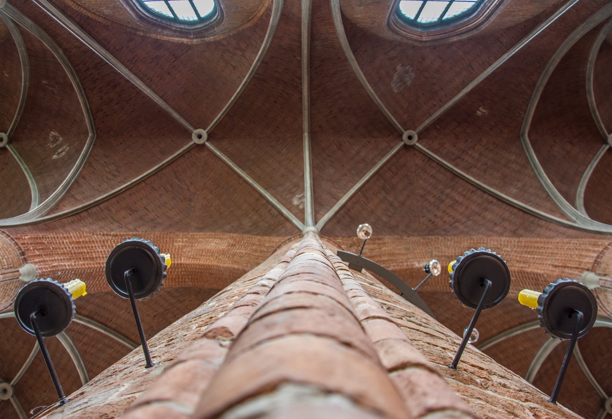 medieval, input device, architectural, binoculars, landmark, marktkirche, directly below, brick, history, tourism, travel, square, tower, metal, historic, HD Wallpaper