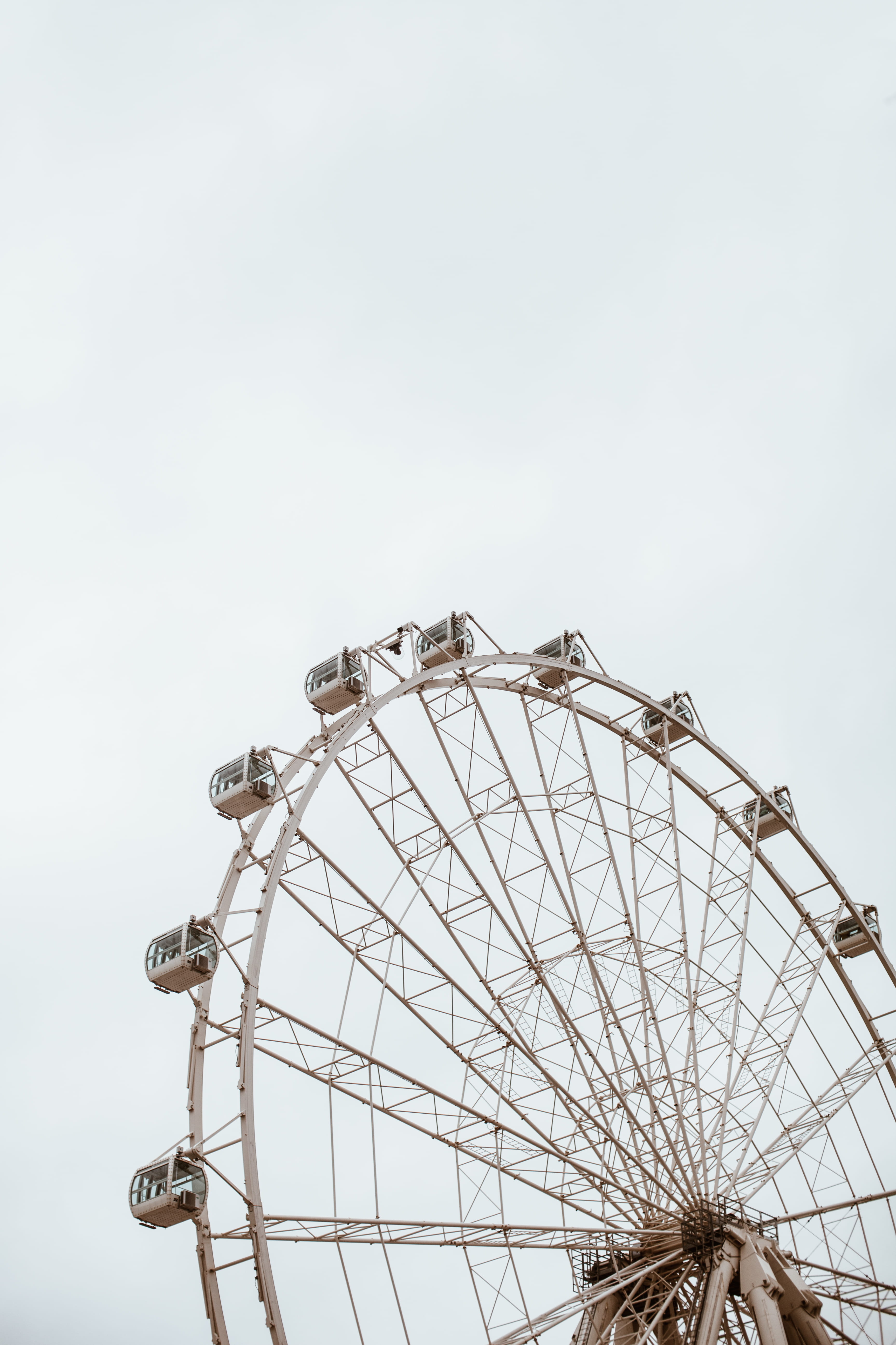 around, low angle view, day, outdoors, circle, copy space, spain, leisure activity, minimal, motion, structure, geometric shape, wheel, ride, white, 5K, Phone HD Wallpaper