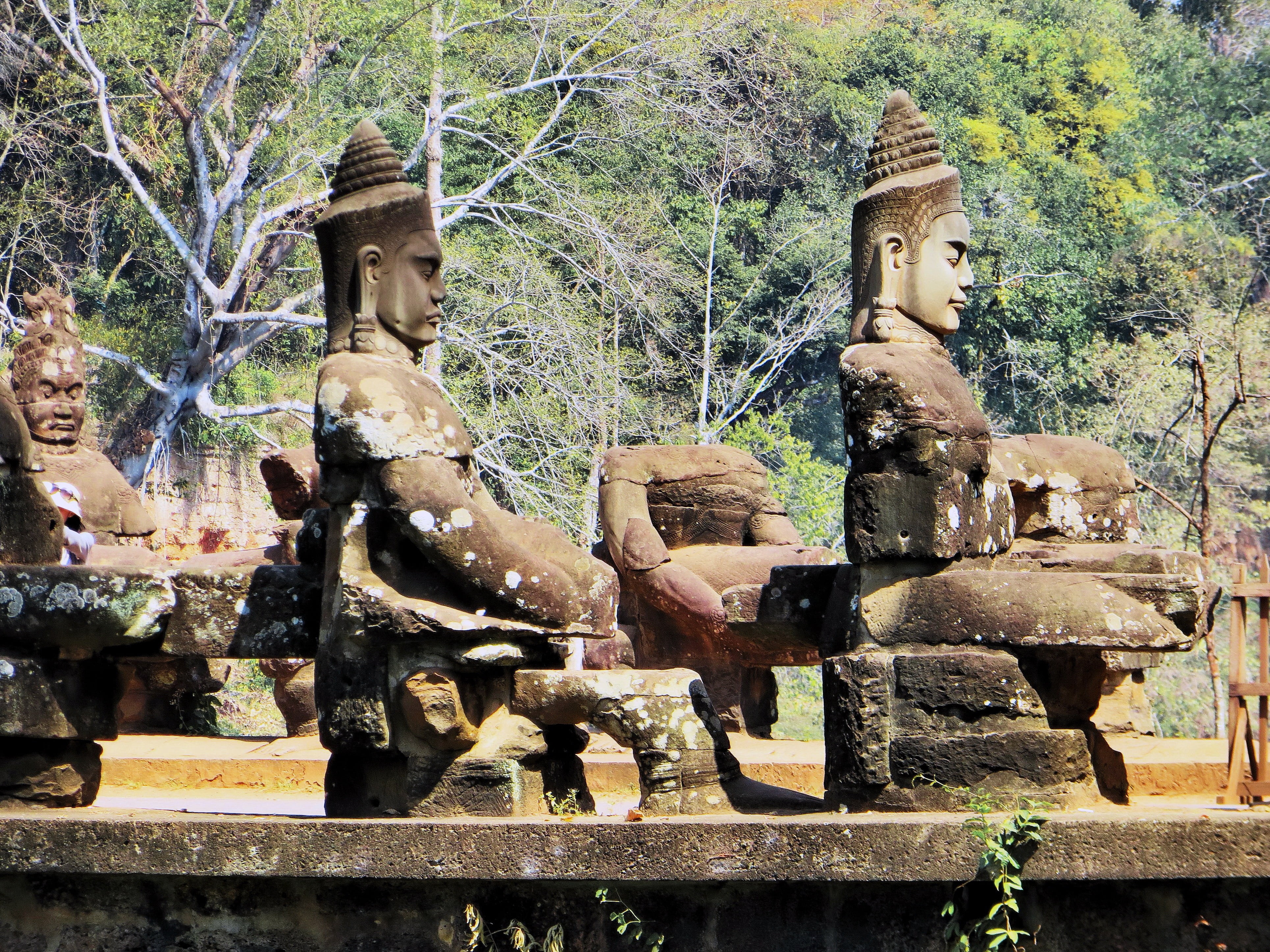 belief, tree, guards, statue, sculpture, solid, no people, human representation, temple, 4K, nature, day, old, plant, ruins, representation, spirituality, HD Wallpaper