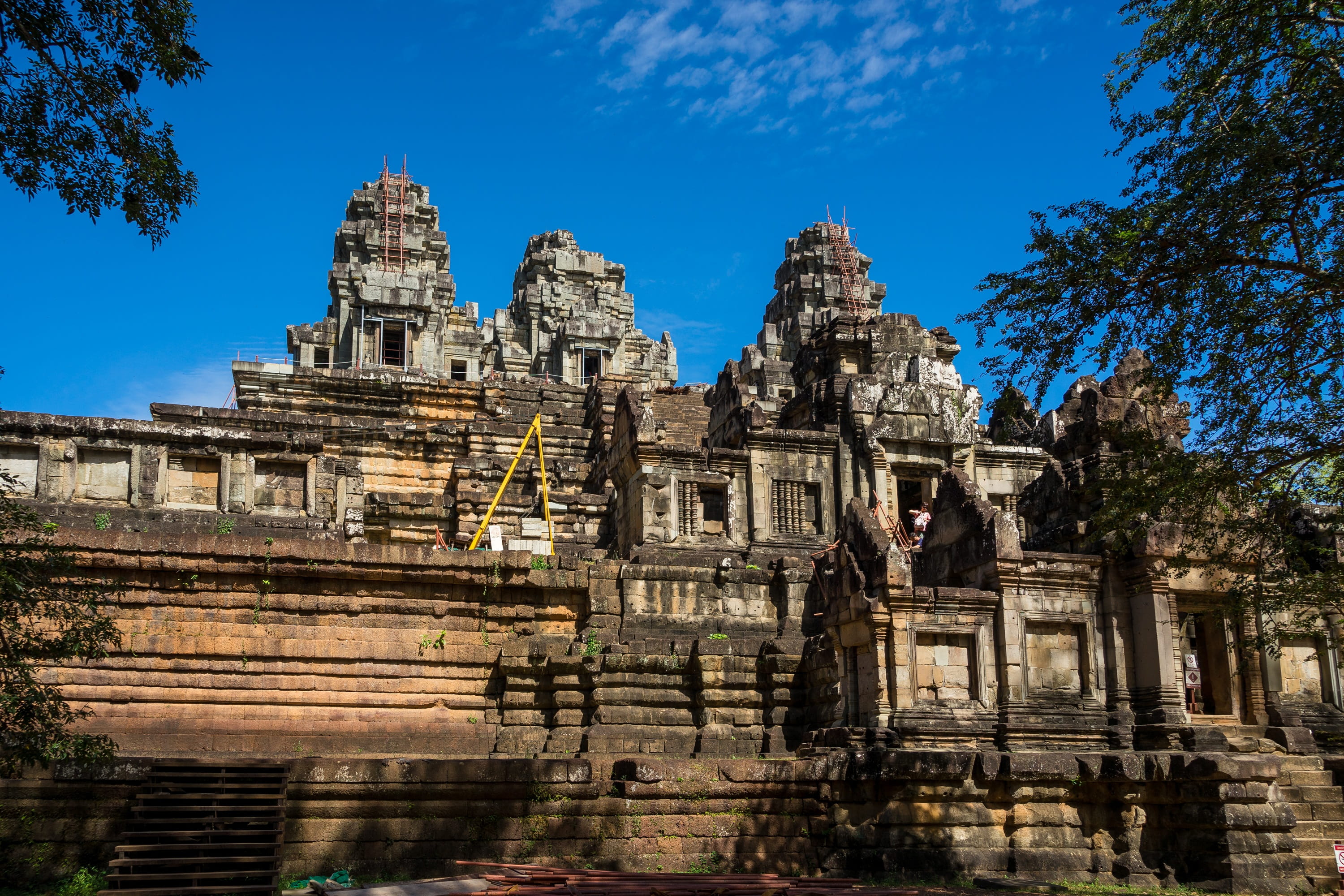 travel destinations, 2K, architecture, building, the past, plant, temple, outdoors, religion, siemreap, travel, ancient civilization, landscape, nature, HD Wallpaper