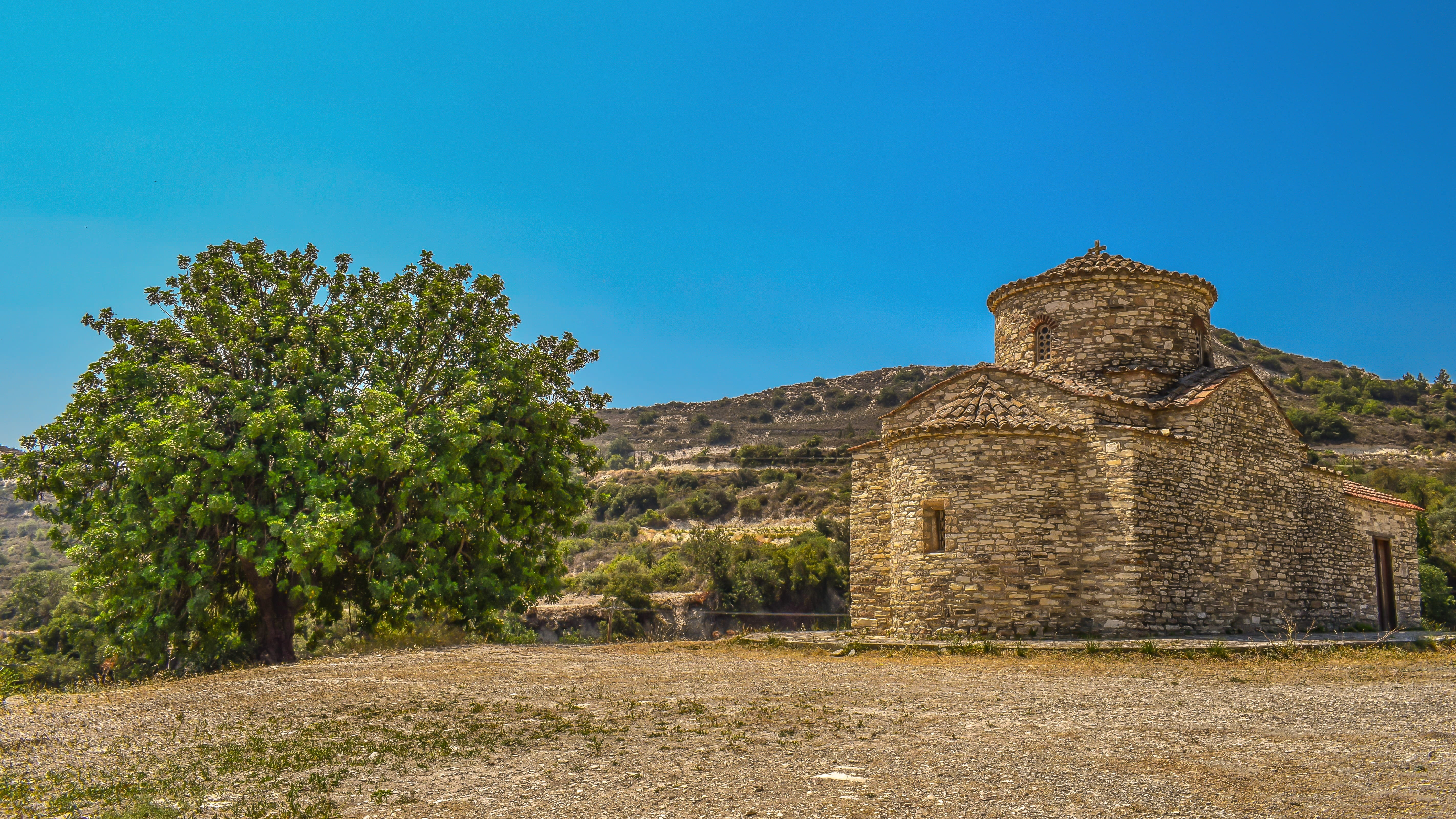 12th century, history, landscape, building exterior, nature, tourism, kato lefkara, the past, no people, church, wall, building, day, medieval, tree, outdoors, HD Wallpaper