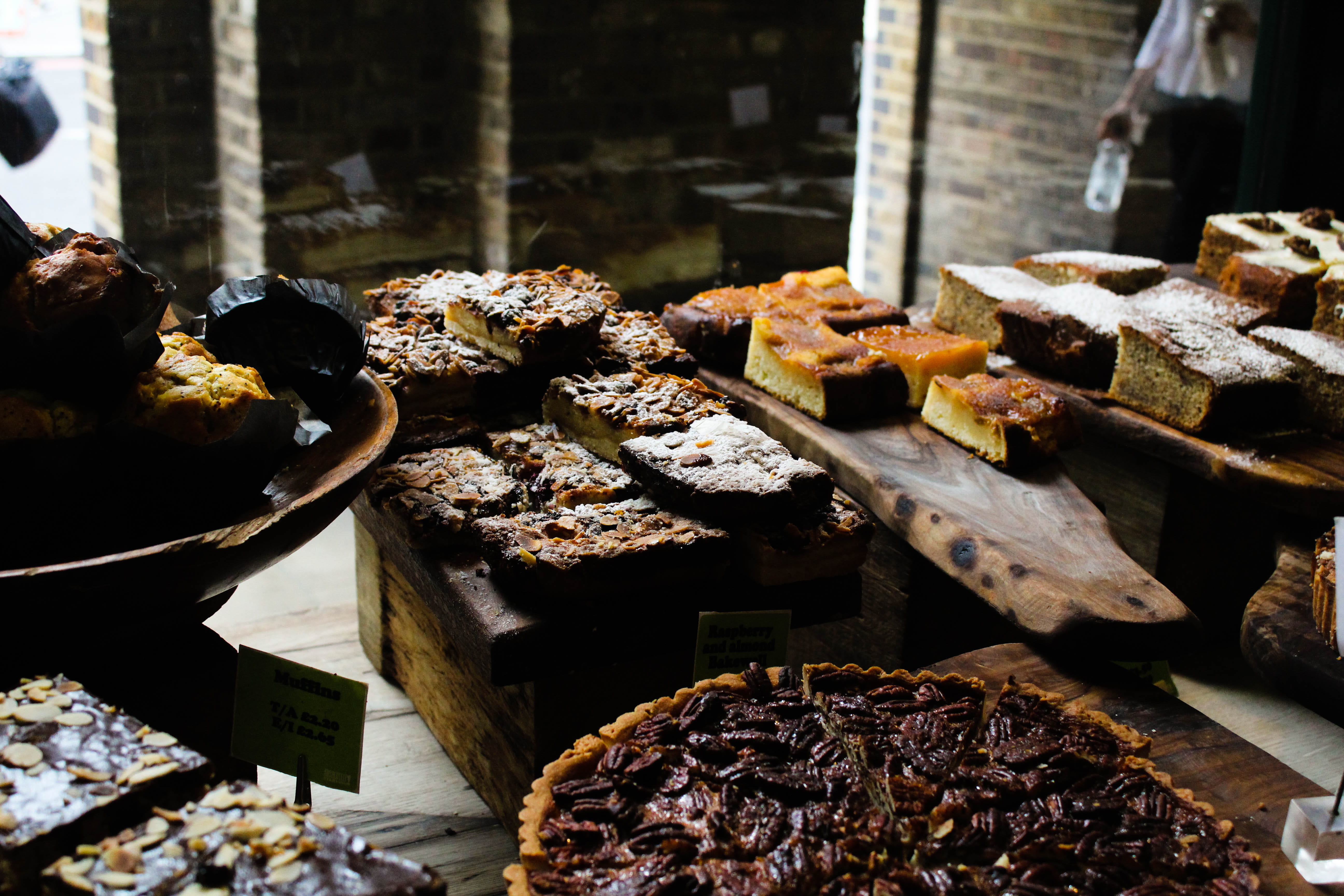 5K, retail display, for sale, united kingdom, choice, variation, temptation, bakery, sweet, indulgence, boulangerie, still life, dessert, unhealthy eating, HD Wallpaper