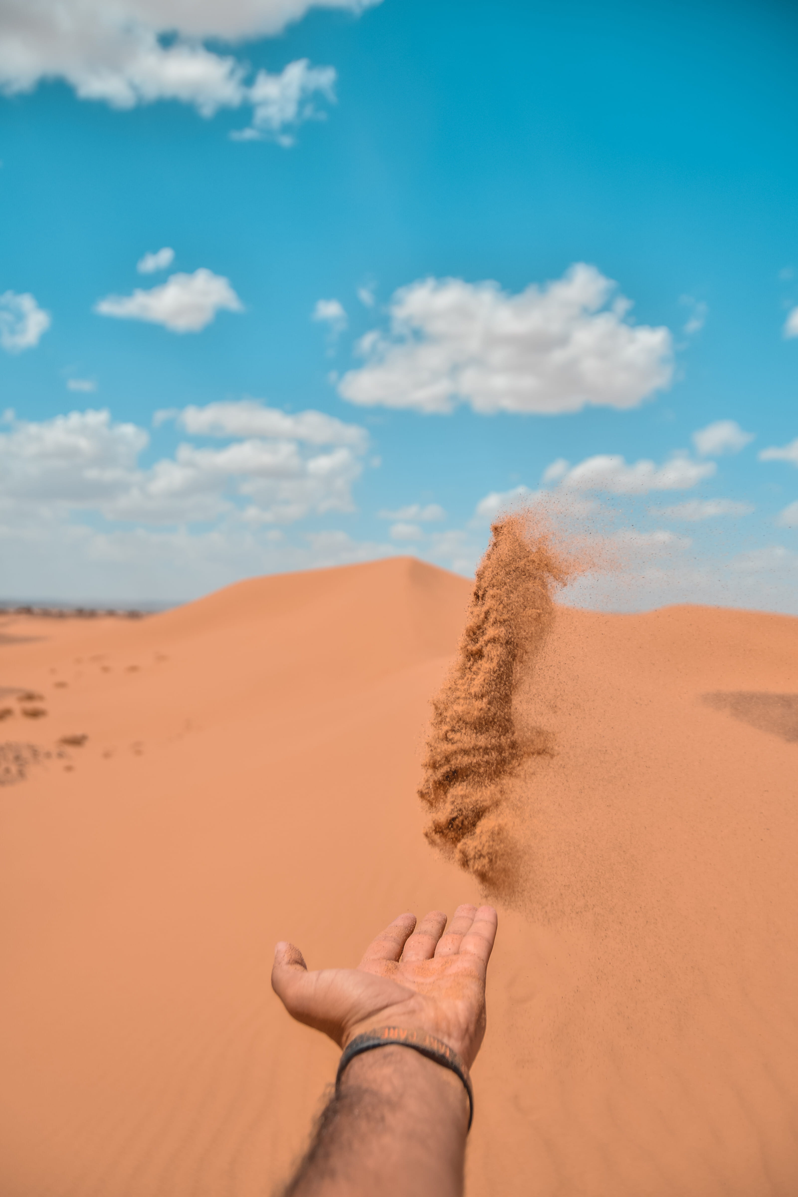 body part, cloud - sky, sand, day, real people, morocco, human body part, color, landscape, human hand, human, weather, marrakesh, outdoors, one person, Phone HD Wallpaper