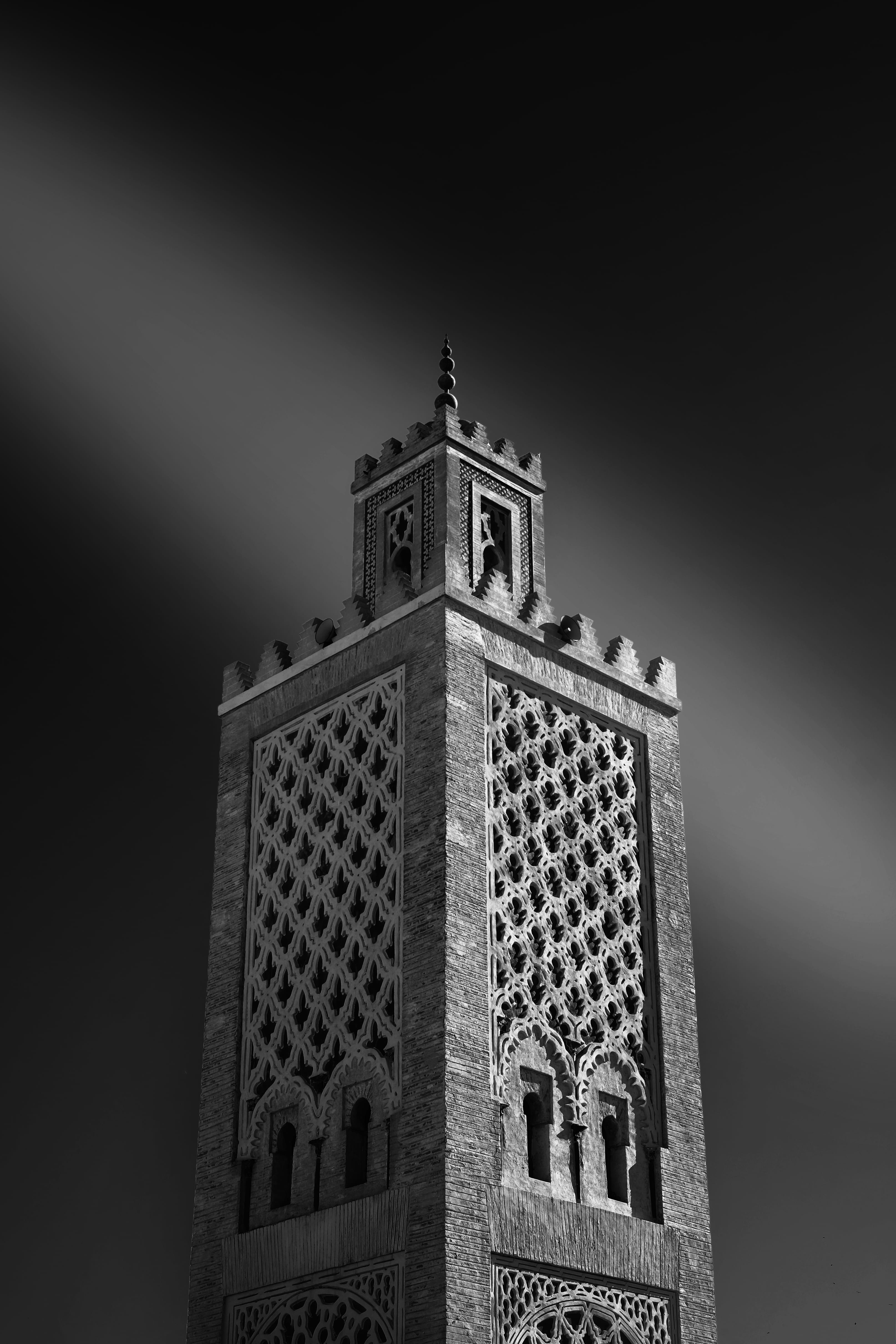 spirituality, built structure, ornate, travel destinations, belief, religion, grayscale, spire, no people, 4K, tall - high, skyscraper, minimalist, low angle view, Phone HD Wallpaper