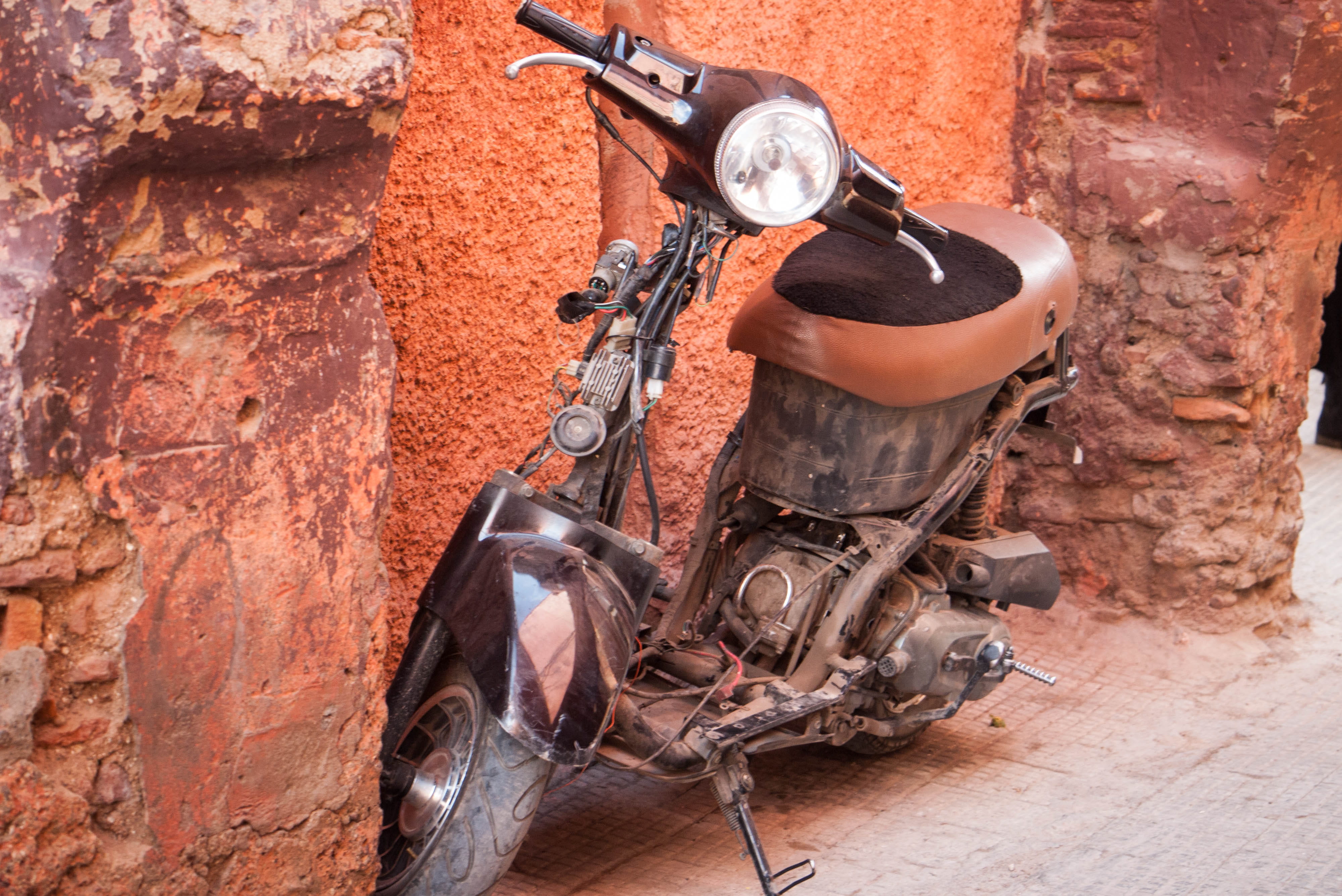 outdoors, sunlight, brick wall, no people, texture, mode of transportation, day, architecture, morocco, travel, damaged, nature, wall, brick, 4K, abandoned, HD Wallpaper