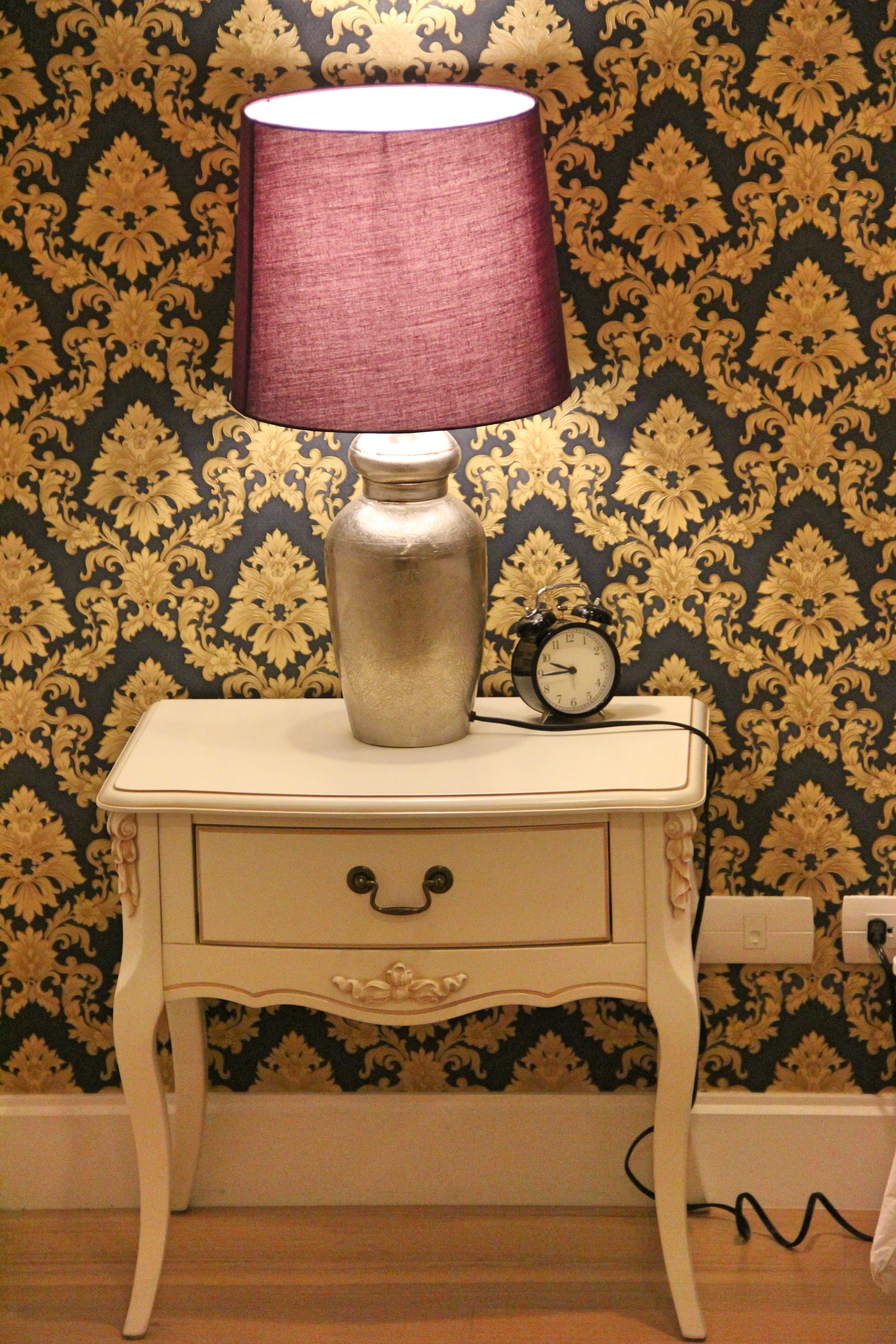 5K, building, leash, furniture, domestic room, thailand, electricity, lamp, floral pattern, no people, side table, lighting equipment, lamp shade, illuminated, Phone HD Wallpaper