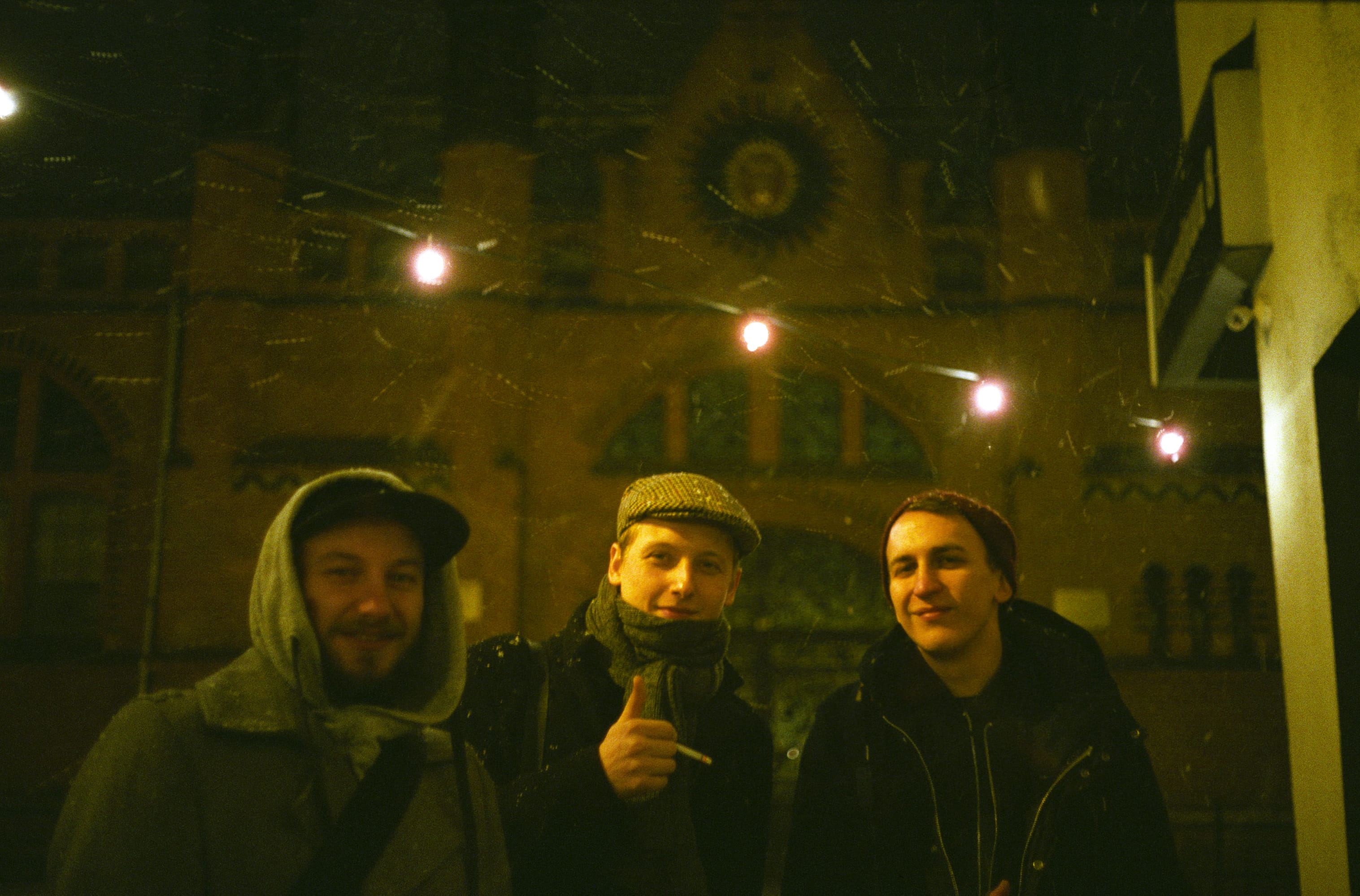 portrait, analog, architecture, snow, poland, fujifilm, dark, gsd, young adult, gdanska szkola disco, looking at camera, people, lawendowa 8, night, happy, HD Wallpaper