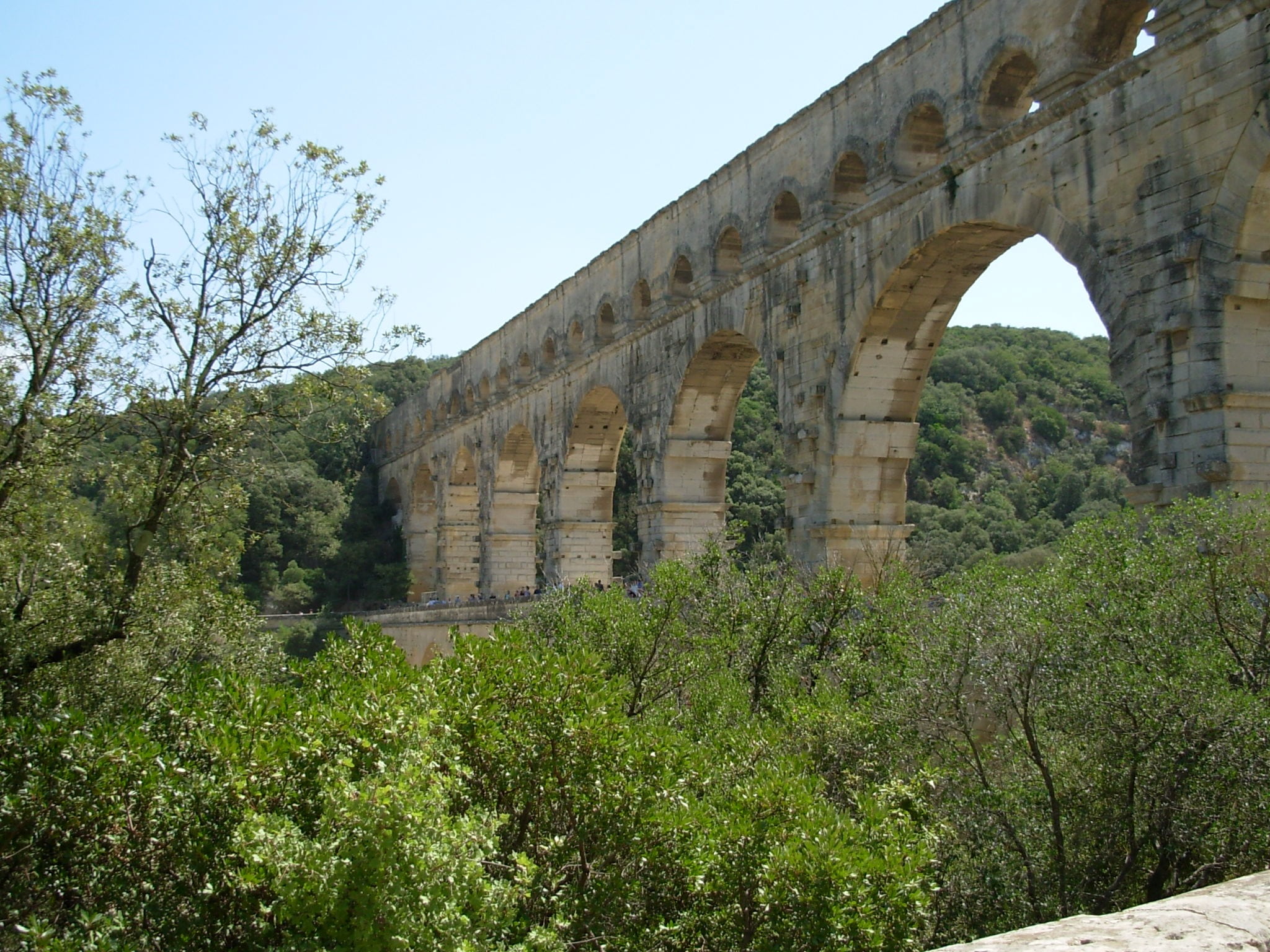 nature, arch, pont du gard, ruined, old ruin, growth, the past, 1080P, plant, bridge, aqueduct, outdoors, tree, no people, built structure, old, day, history, HD Wallpaper