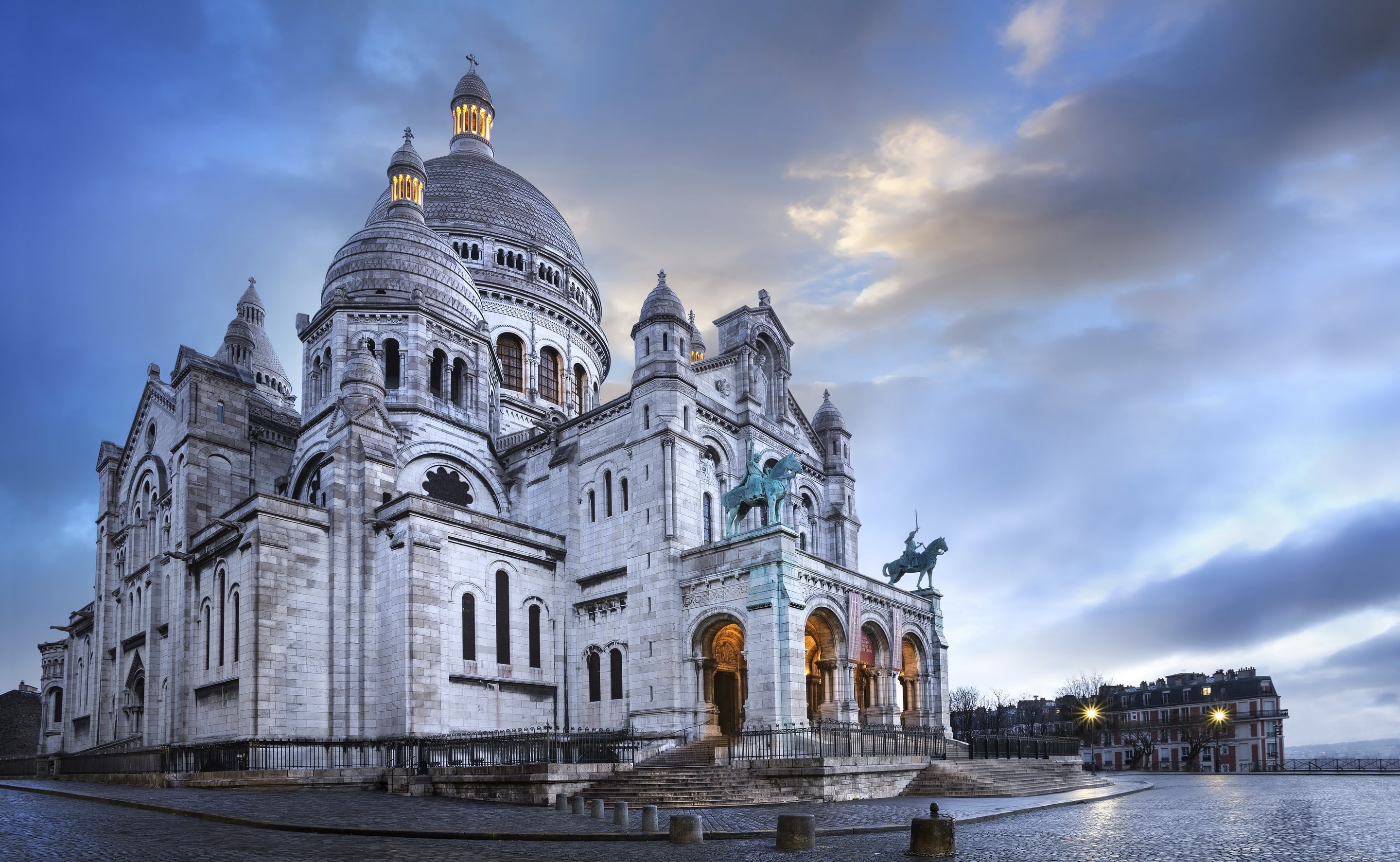 montmartre, concrete, place of worship, built structure, travel, spirituality, belief, no people, tourism, 2K, coeur, building exterior, dome, Europe, HD Wallpaper