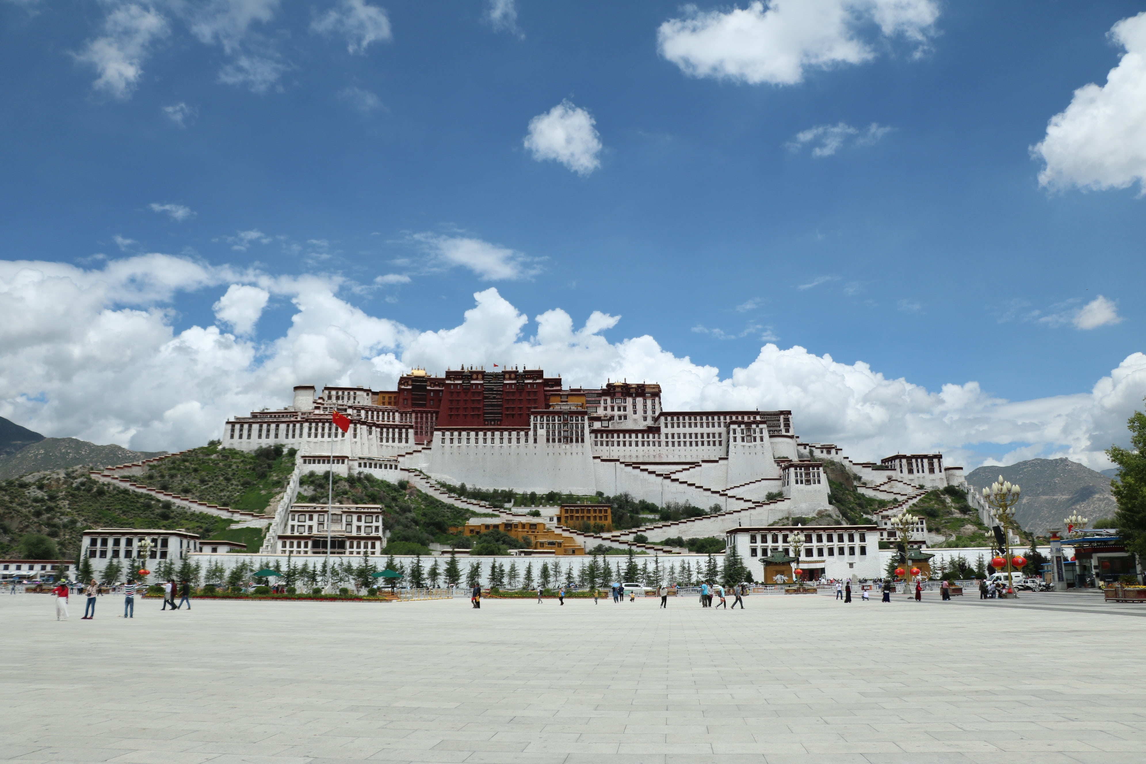 incidental people, cloud - sky, women, nature, travel destinations, potala, day, city, tourism, blue sky, architecture, cloth house, cultures, built structure, HD Wallpaper