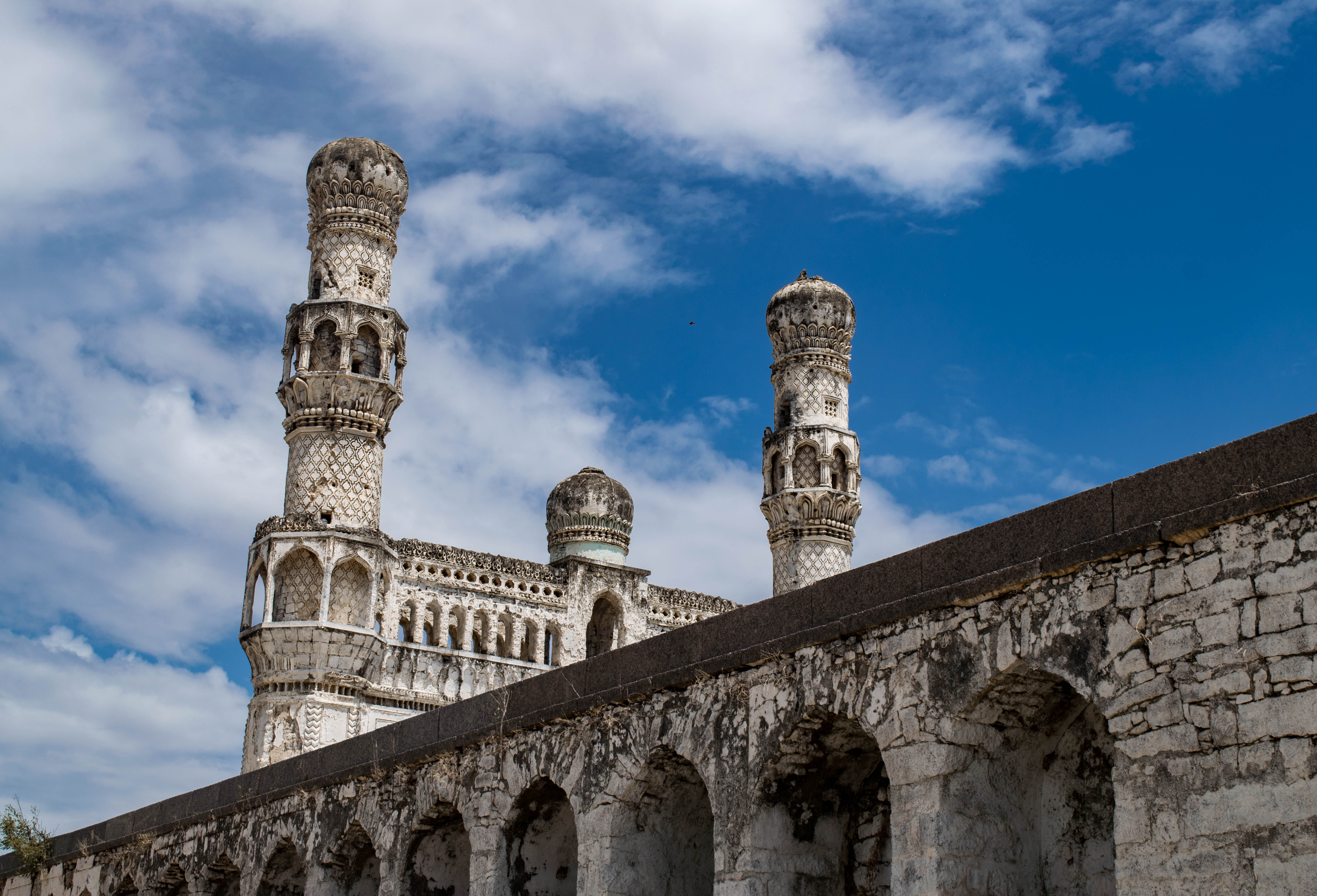 ancient civilization, architecture, low angle view, city, spirituality, travel destinations, clouds, texture, sky, old ruin, inidanhistorybuildings, fort, HD Wallpaper
