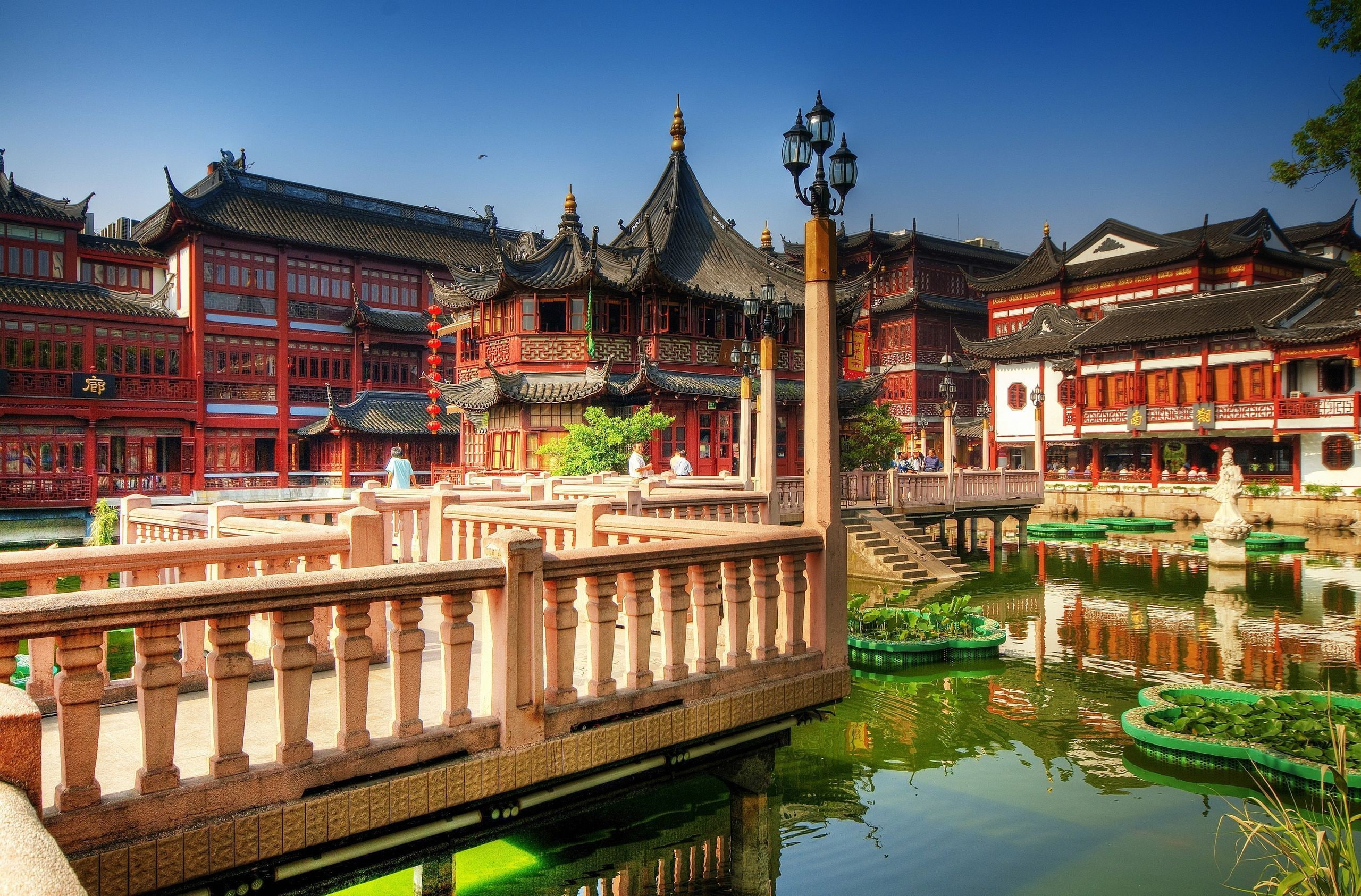 outdoors, reflection, built structure, 2K, nature, waterfront, water, Shanghai, building exterior, no people, place of worship, China, sky, lake, architecture, HD Wallpaper