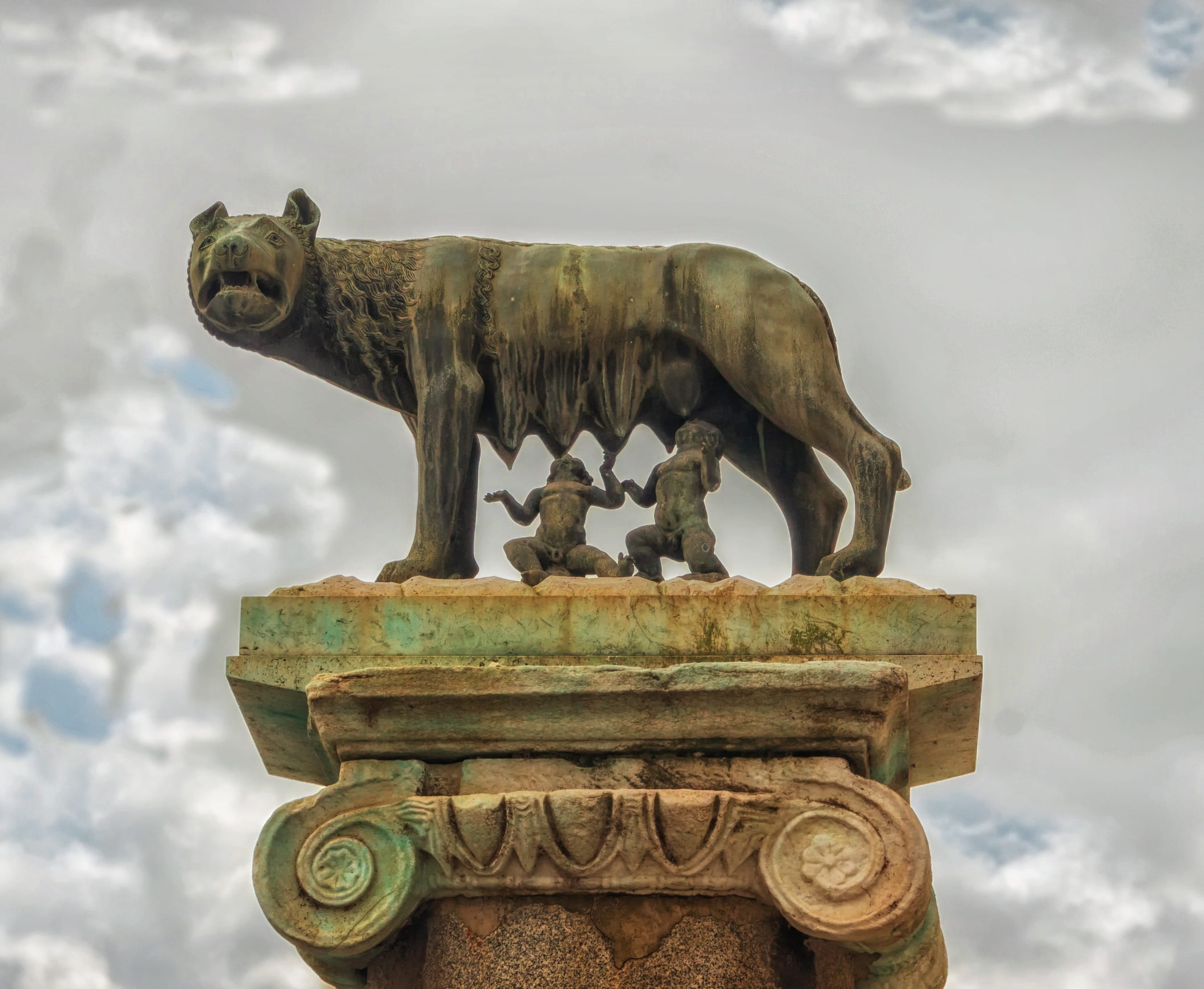 low angle view, the past, clouds, gargoyle, no people, history, craft, rome, day, Romulus, italy, travel destinations, Shewolf, Sky, sculpture, animal wildlife, HD Wallpaper