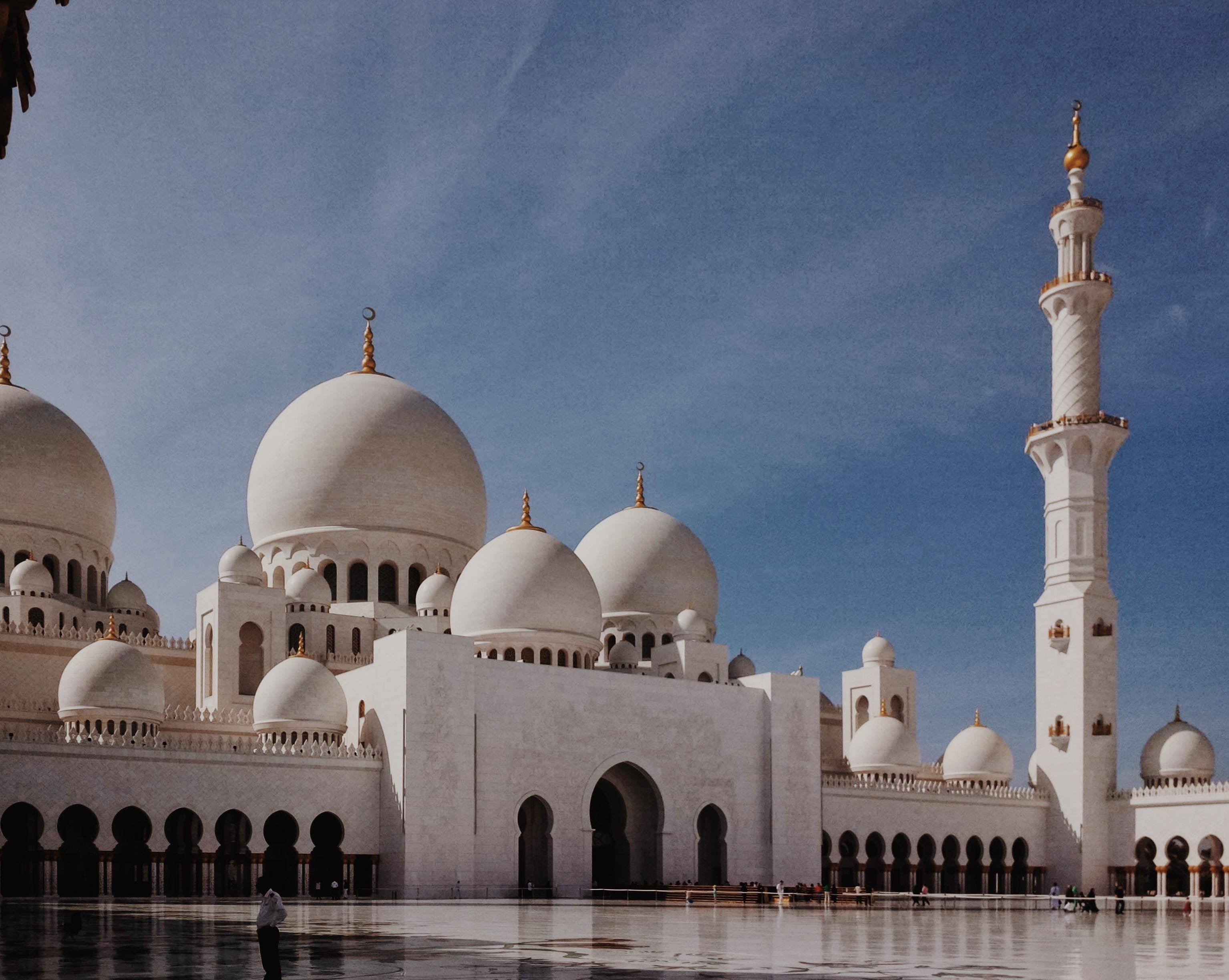 building, no people, clear sky, outdoors, white, architecture, shrine, courtyard, prayer, travel destinations, religion, day, 2K, tourism, blue, travel, HD Wallpaper