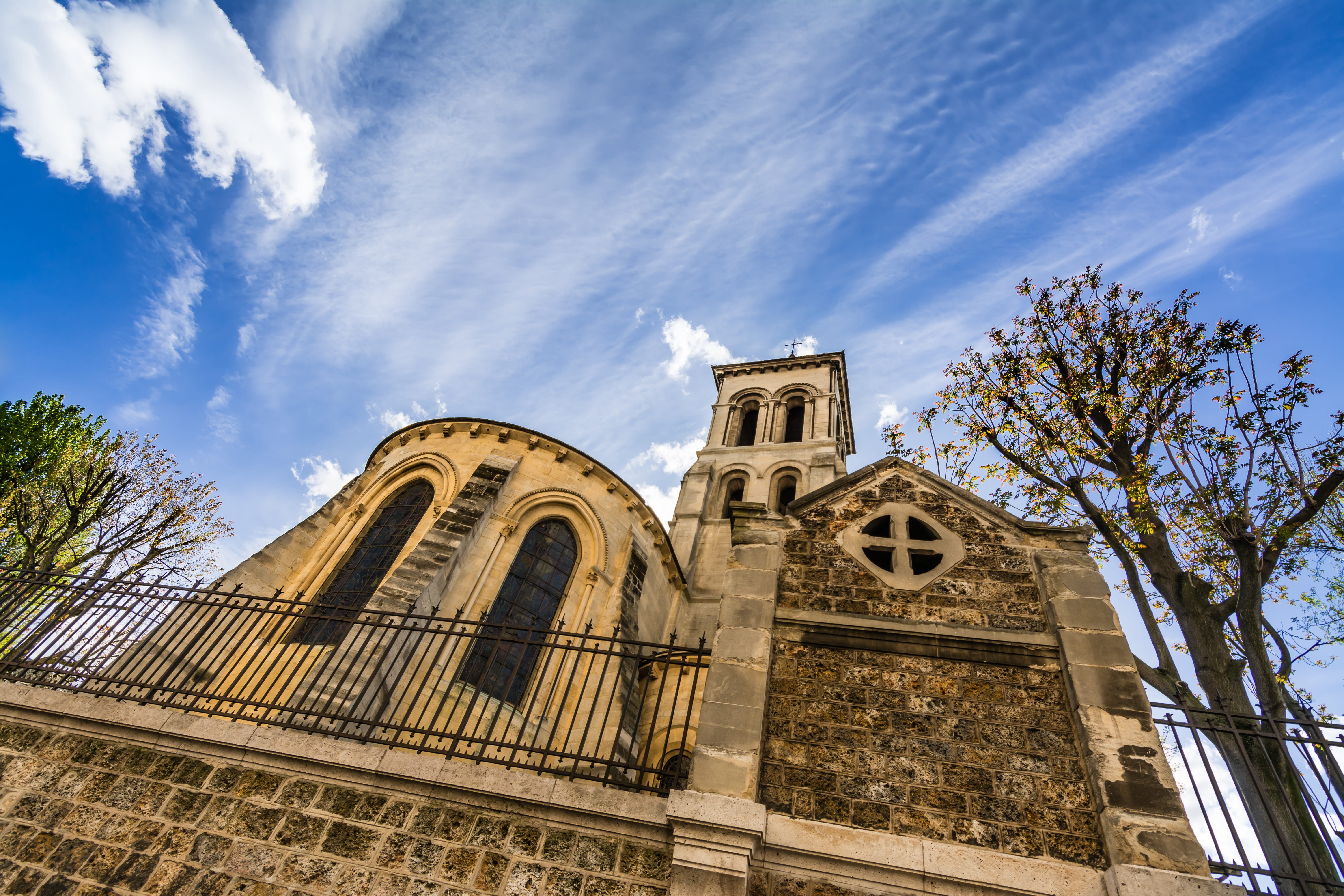christian, building, paris, nature, spring, sacred heart basilica, building exterior, french, history, basilique, sunny, traditional, spirituality, architecture, HD Wallpaper