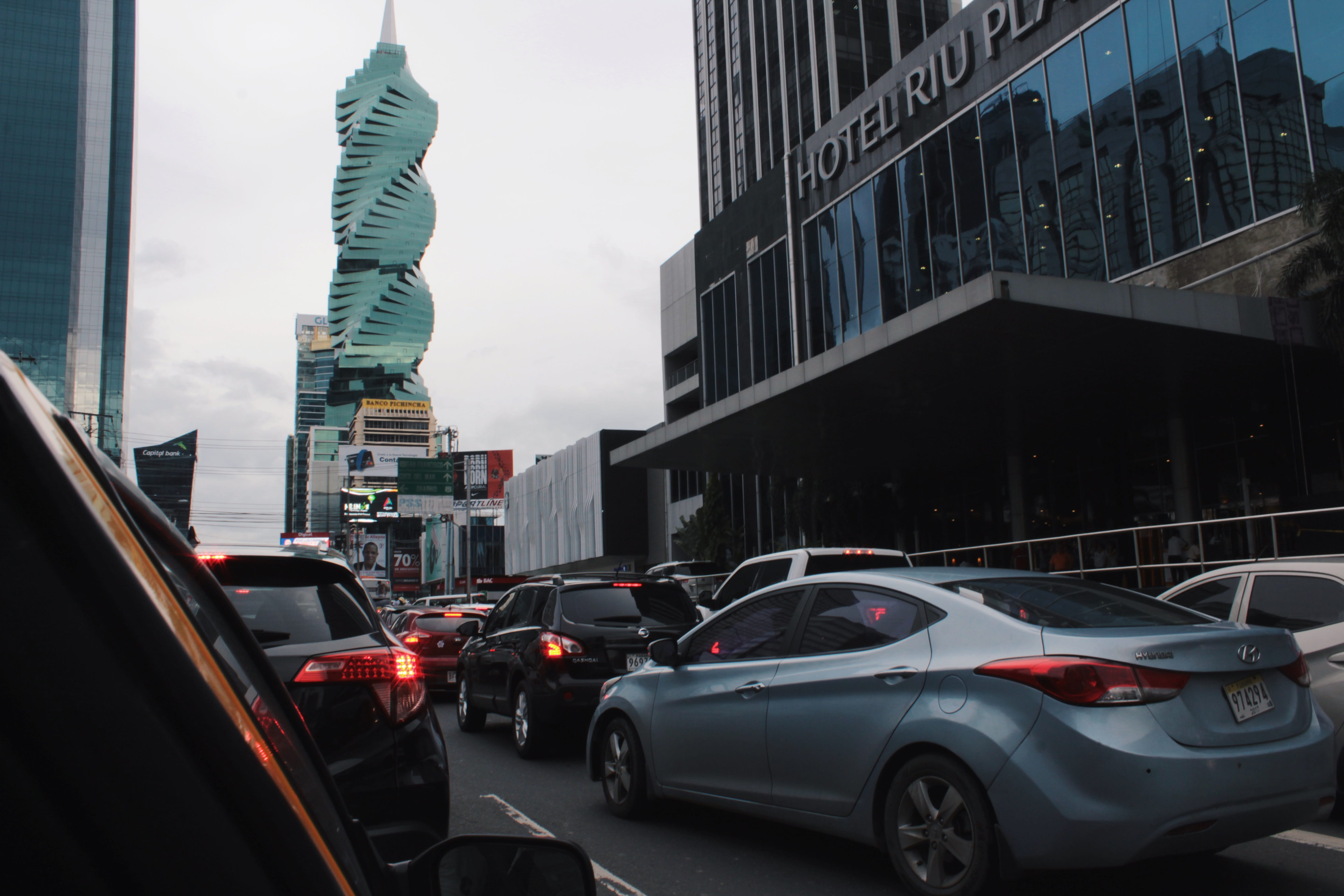 transportation, architecture, city life, Panama, land vehicle, building, on the move, built structure, street, office building exterior, car, 5K, building exterior, HD Wallpaper