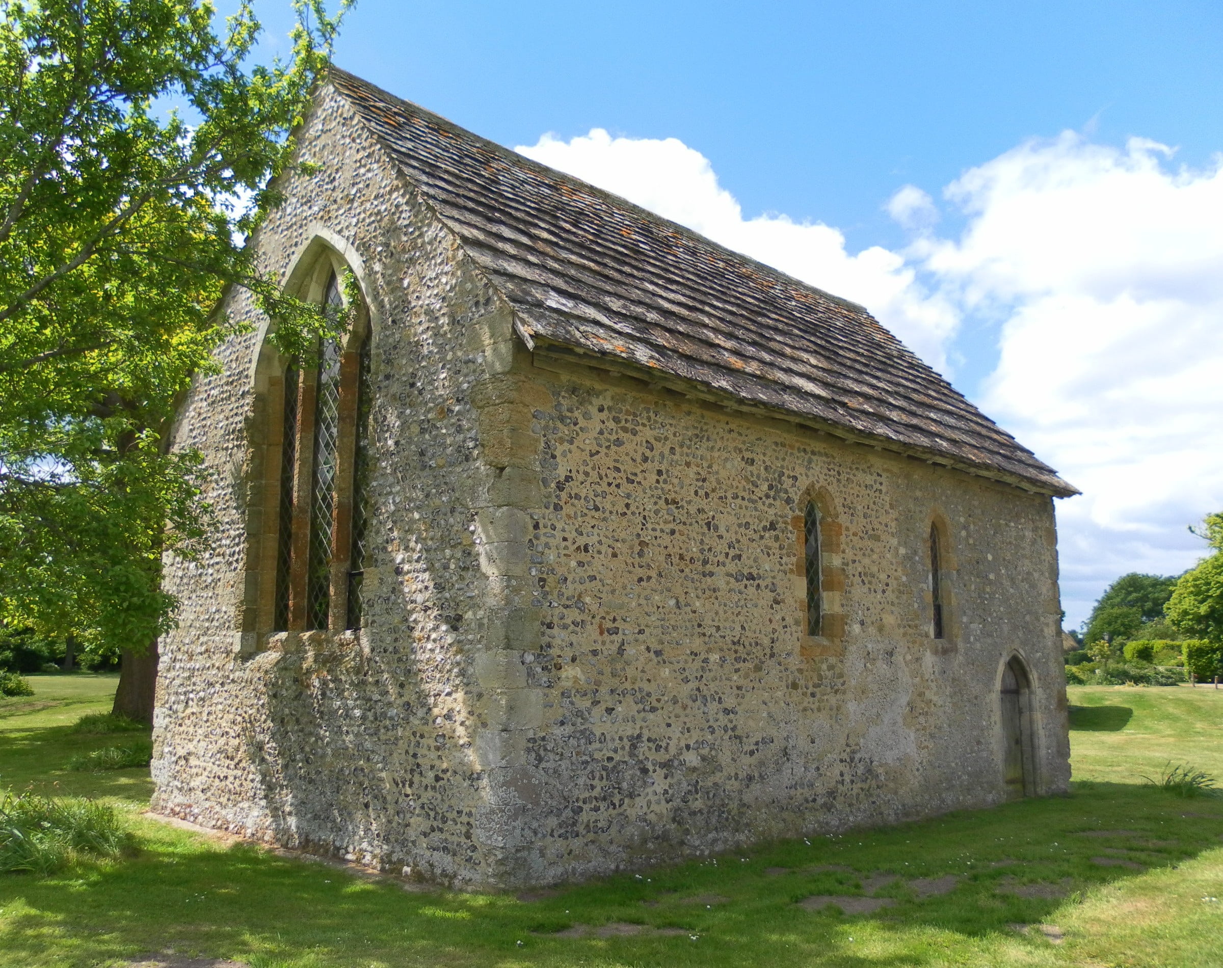 sussex, the past, arun, religion, sunlight, chapel, no people, rustic, outdoors, nature, historical, 1080P, architecture, old, belief, history, built structure, HD Wallpaper