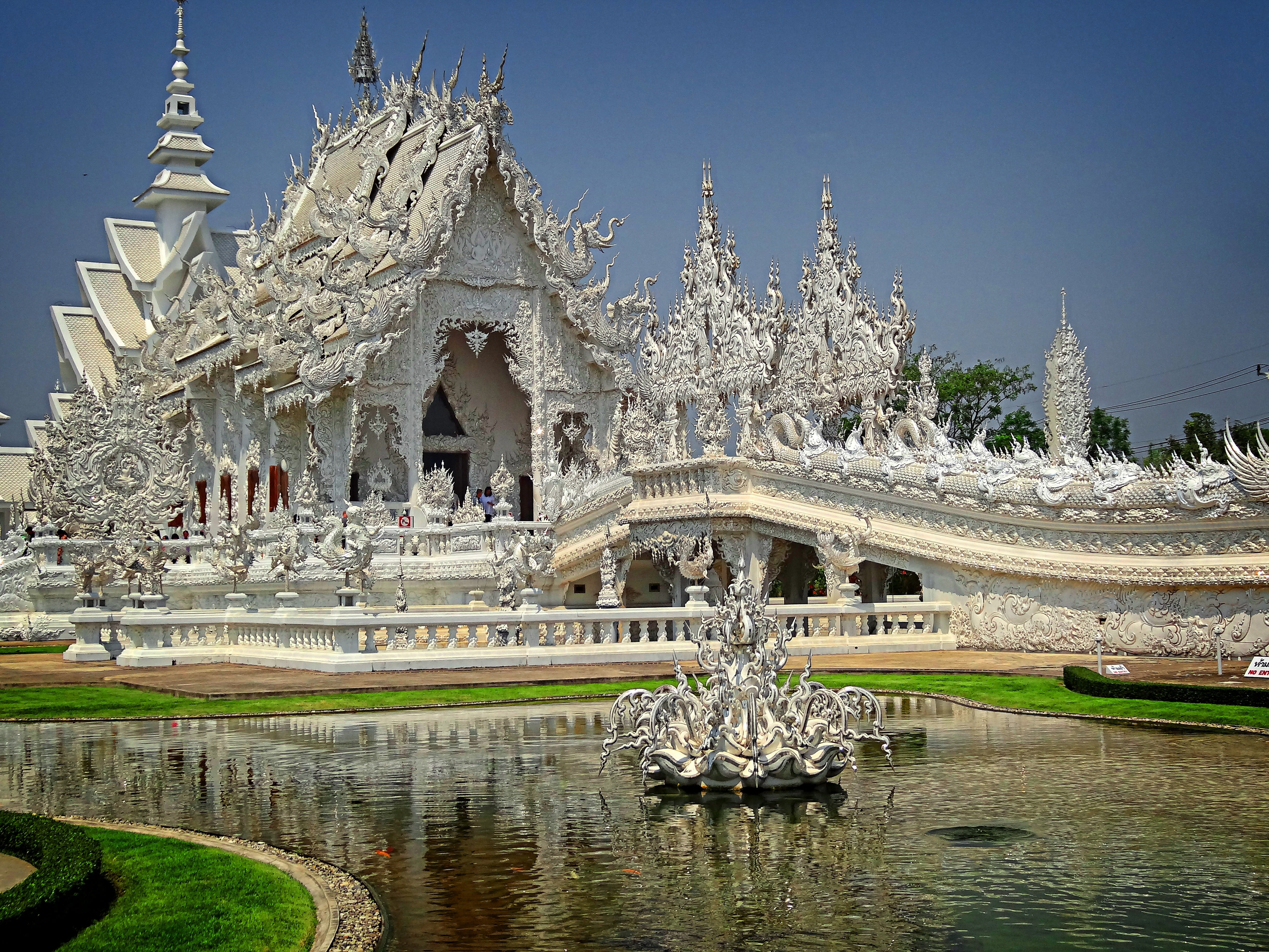 wat rong khun, belief, cultures, religion, chiang rai, thailand, built structure, asia, sky, buddhism, travel, water, architecture, art and craft, building exterior, HD Wallpaper