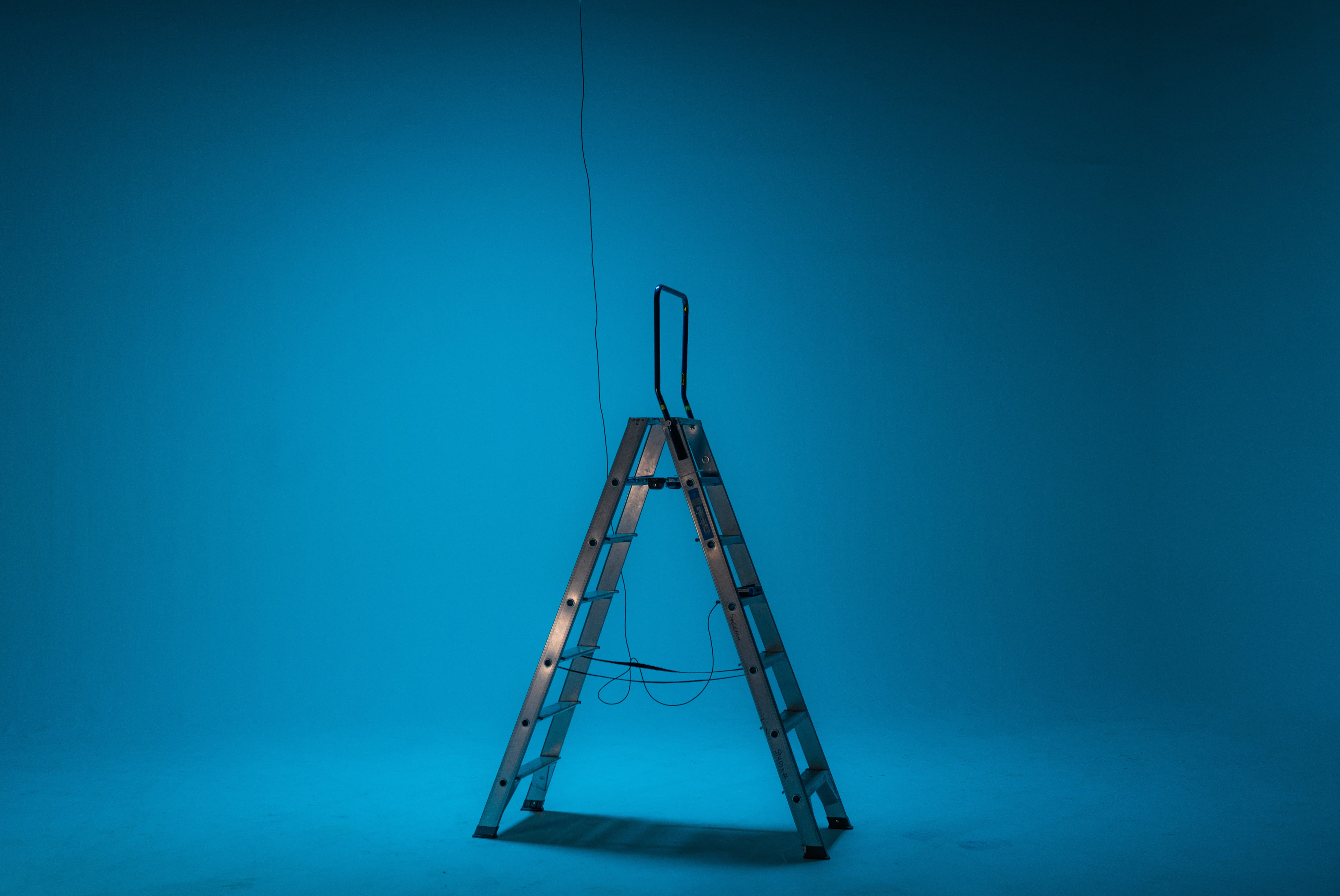 equipment, triangle, construction industry, wall - building feature, studio shot, play area, blue, copy space, furniture, industry, chair, built structure, HD Wallpaper