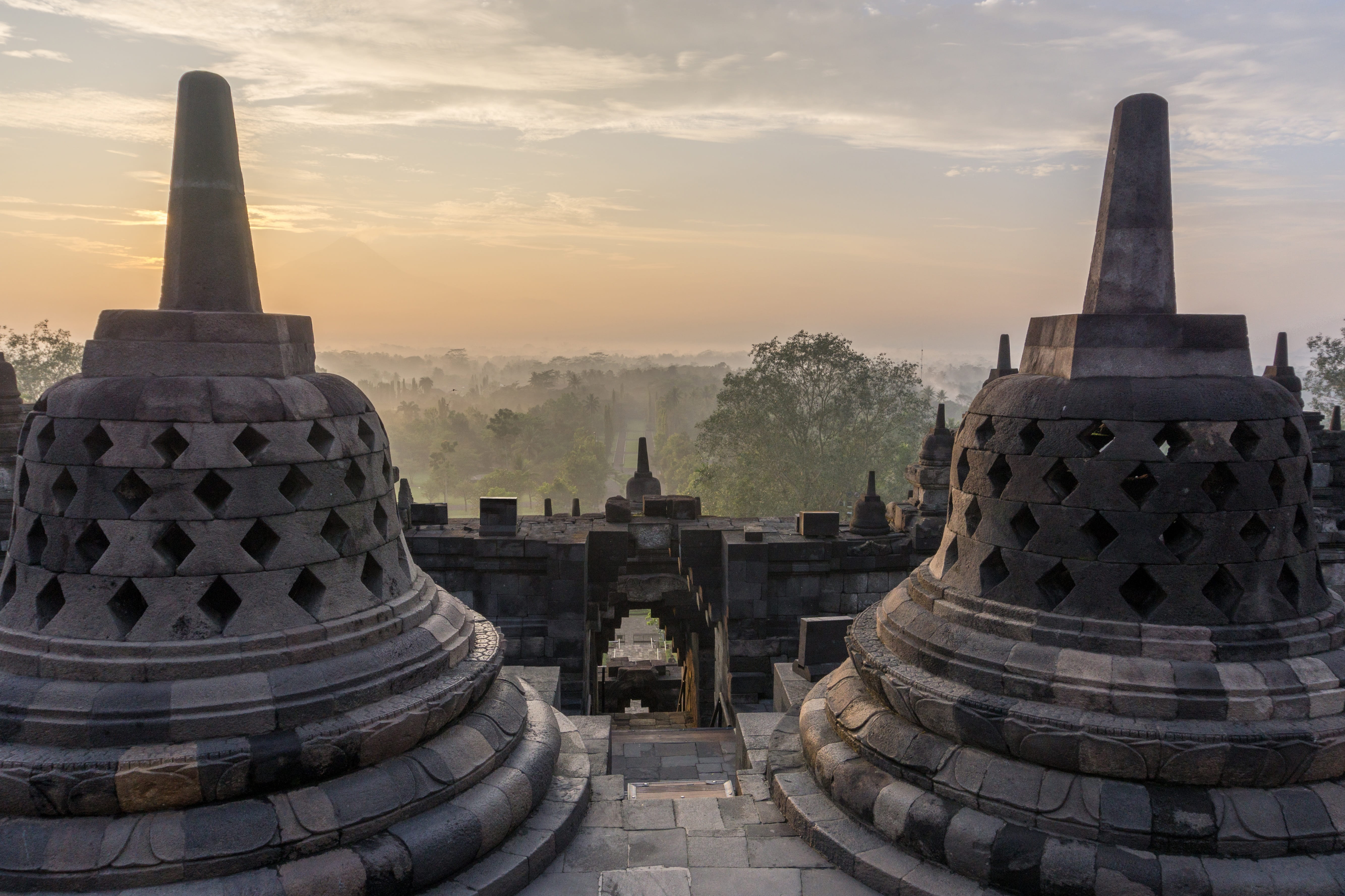 spirituality, temple, holy, sunrise, hinduism, indonesia, monument, no people, building exterior, oriental, stone material, wat, balinese, ancient, outdoors, HD Wallpaper