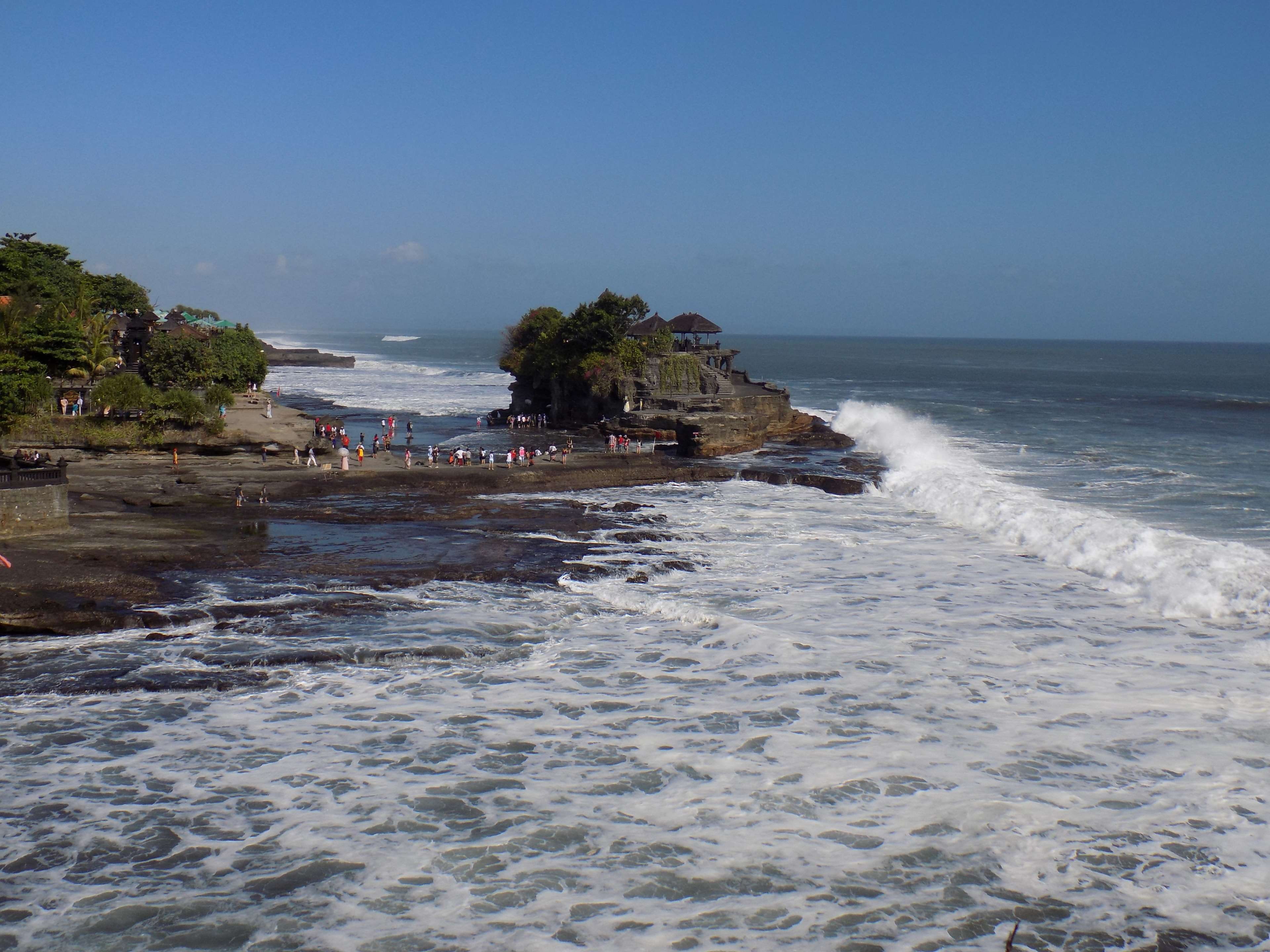 sky, land, tourist, traditional, horizon over water, hinduism, indonesia, balinese, bali, beach, temple, motion, beauty in nature, rock, surfing, day, clear sky, HD Wallpaper