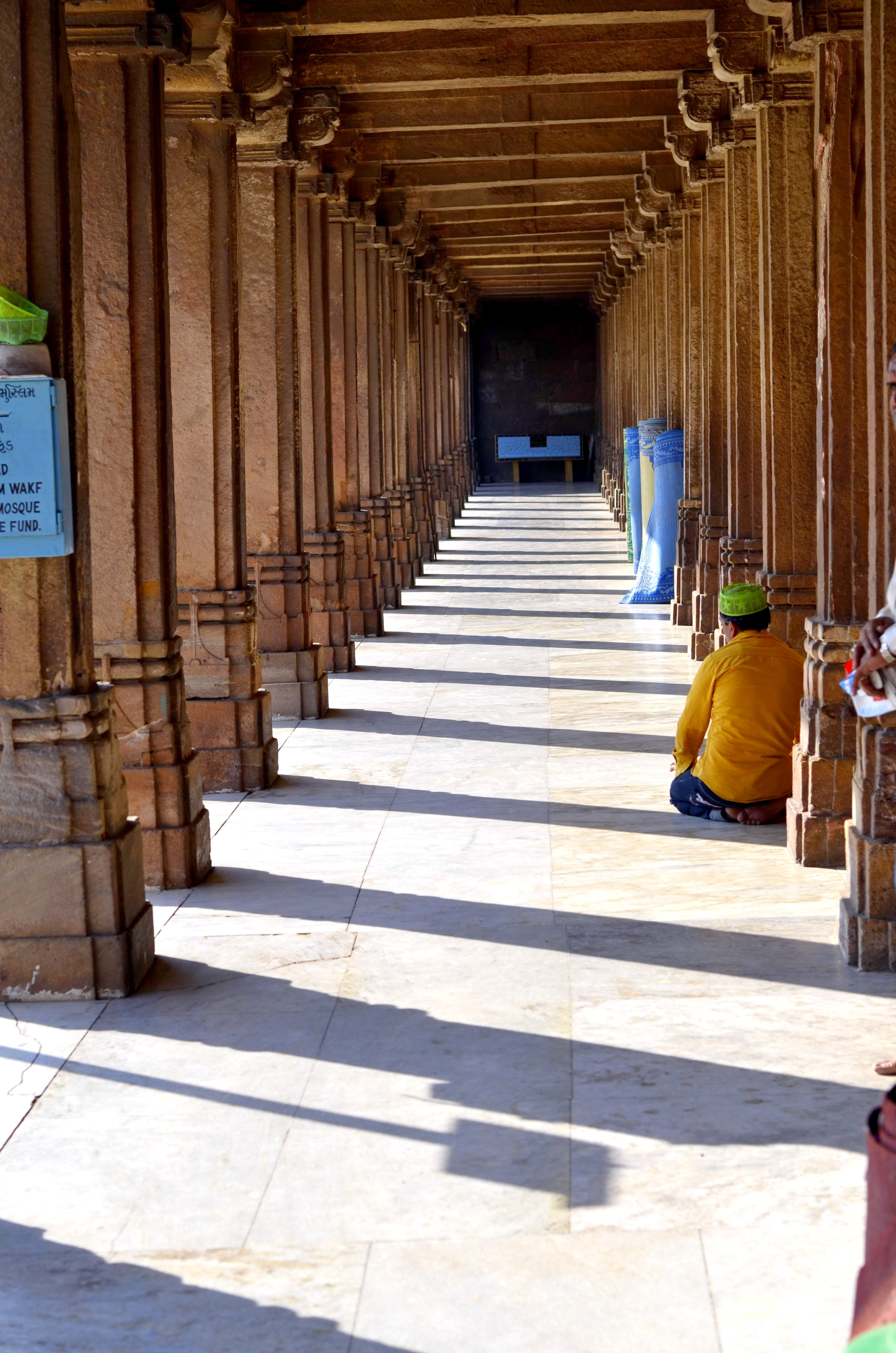 built structure, shadow, islam, person, hat, apparel, human, no people, indian, colonnade, wood, corridor, hardhat, nature, architectural column, india, Phone HD Wallpaper
