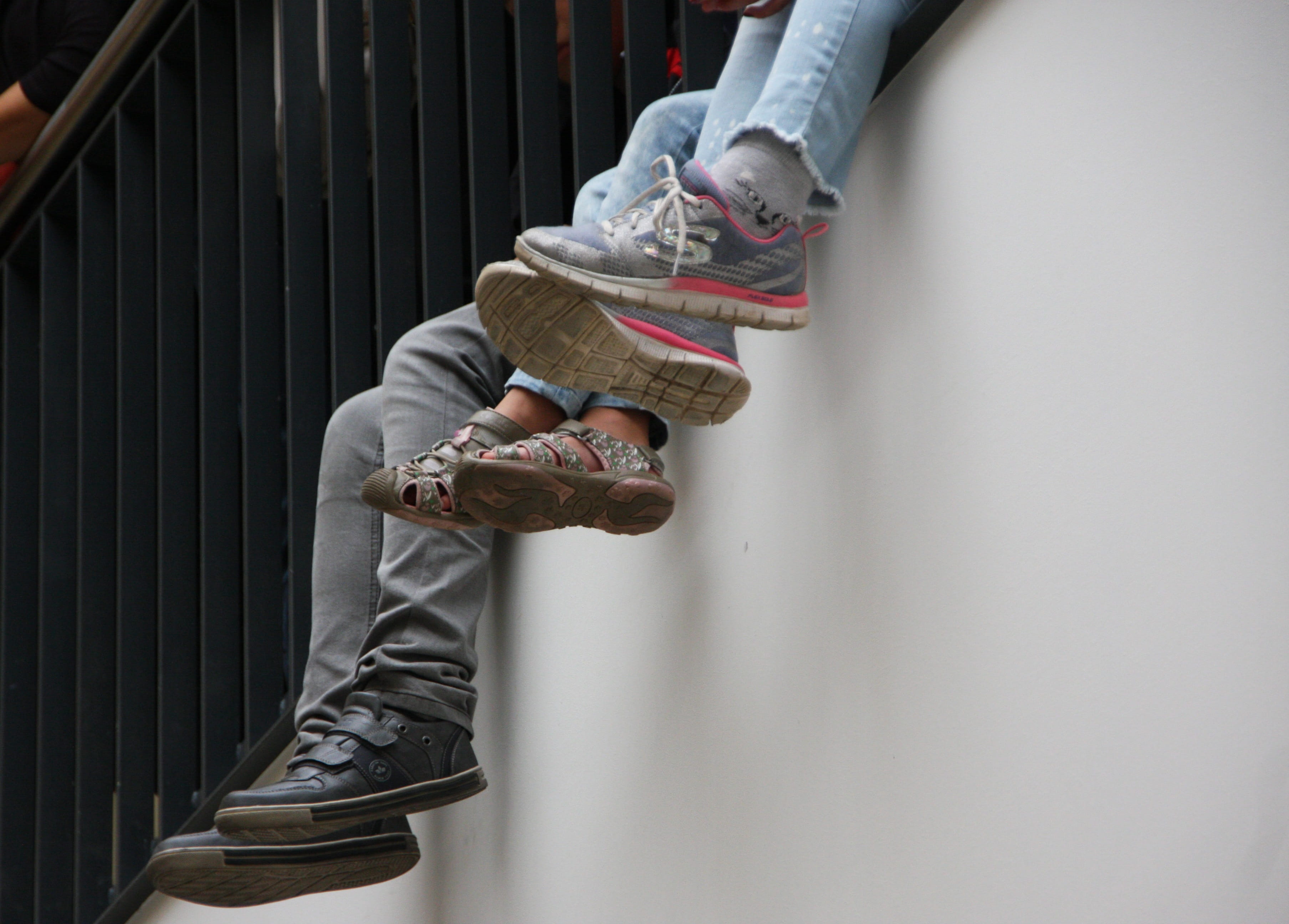 leisure activity, human body part, males, real people, Sneaker, shoe, copy space, casual clothing, men, Shoes, Feet, one person, 2K, childhood, lifestyles, HD Wallpaper