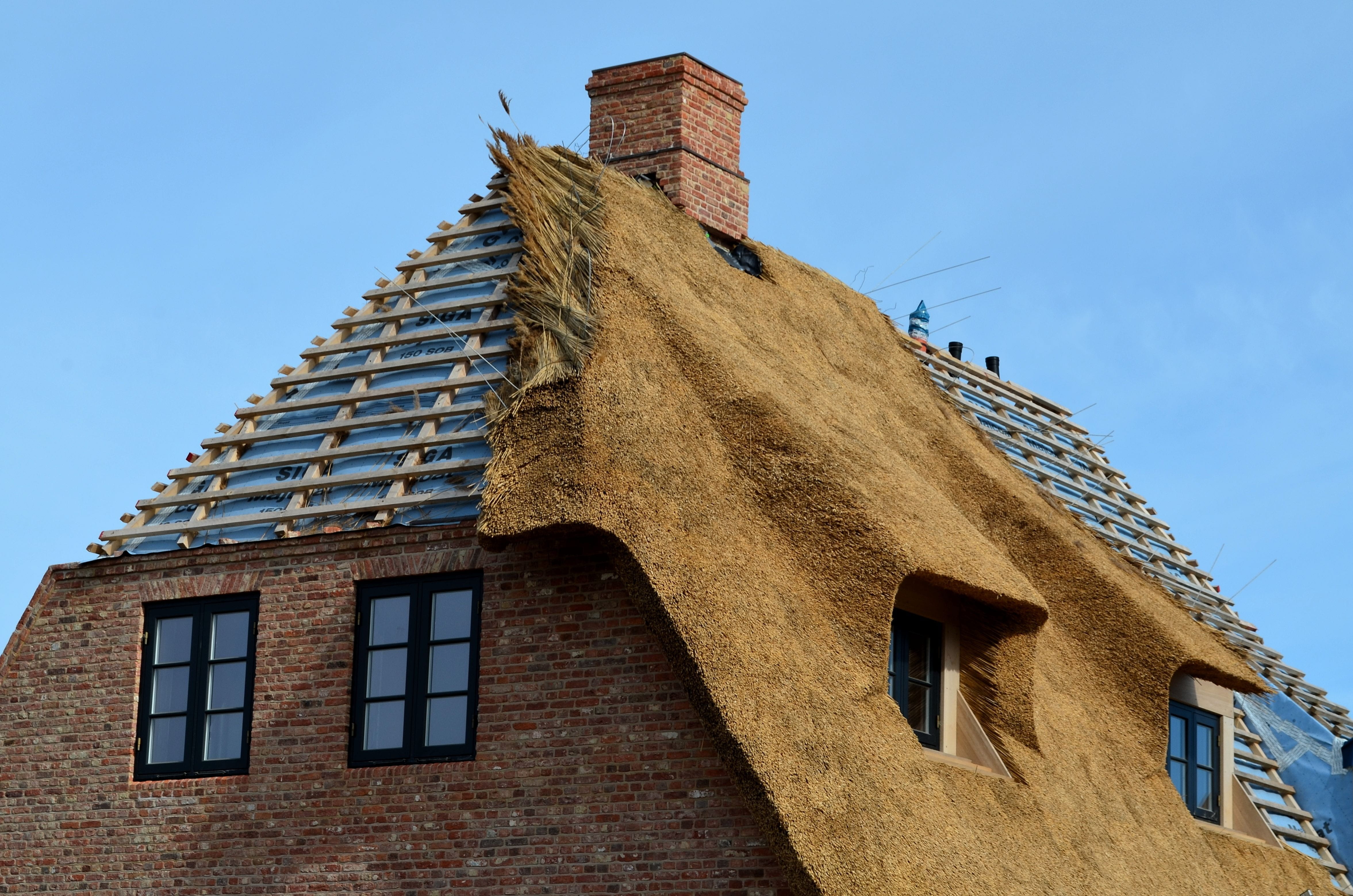 covered, history, building, brick, 4K, nature, tall - high, window, building exterior, clear sky, house, roofers, tower, housetop, construction material, HD Wallpaper