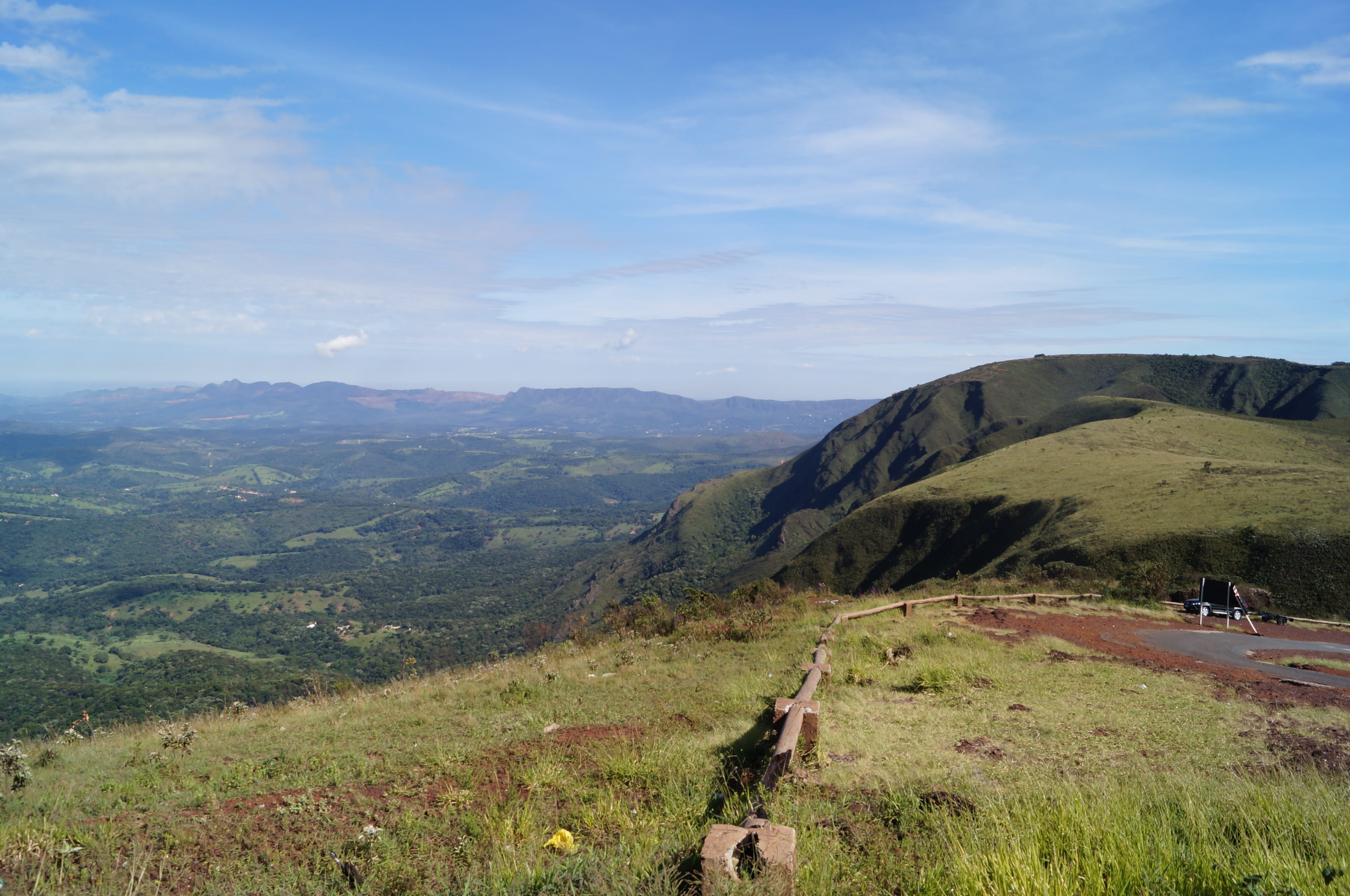 non-urban scene, tranquil scene, nature, tranquility, mountain, plant, serra da moeda, mountain range, outdoors, serra, land, trail, grass, landscape, beauty in nature, HD Wallpaper