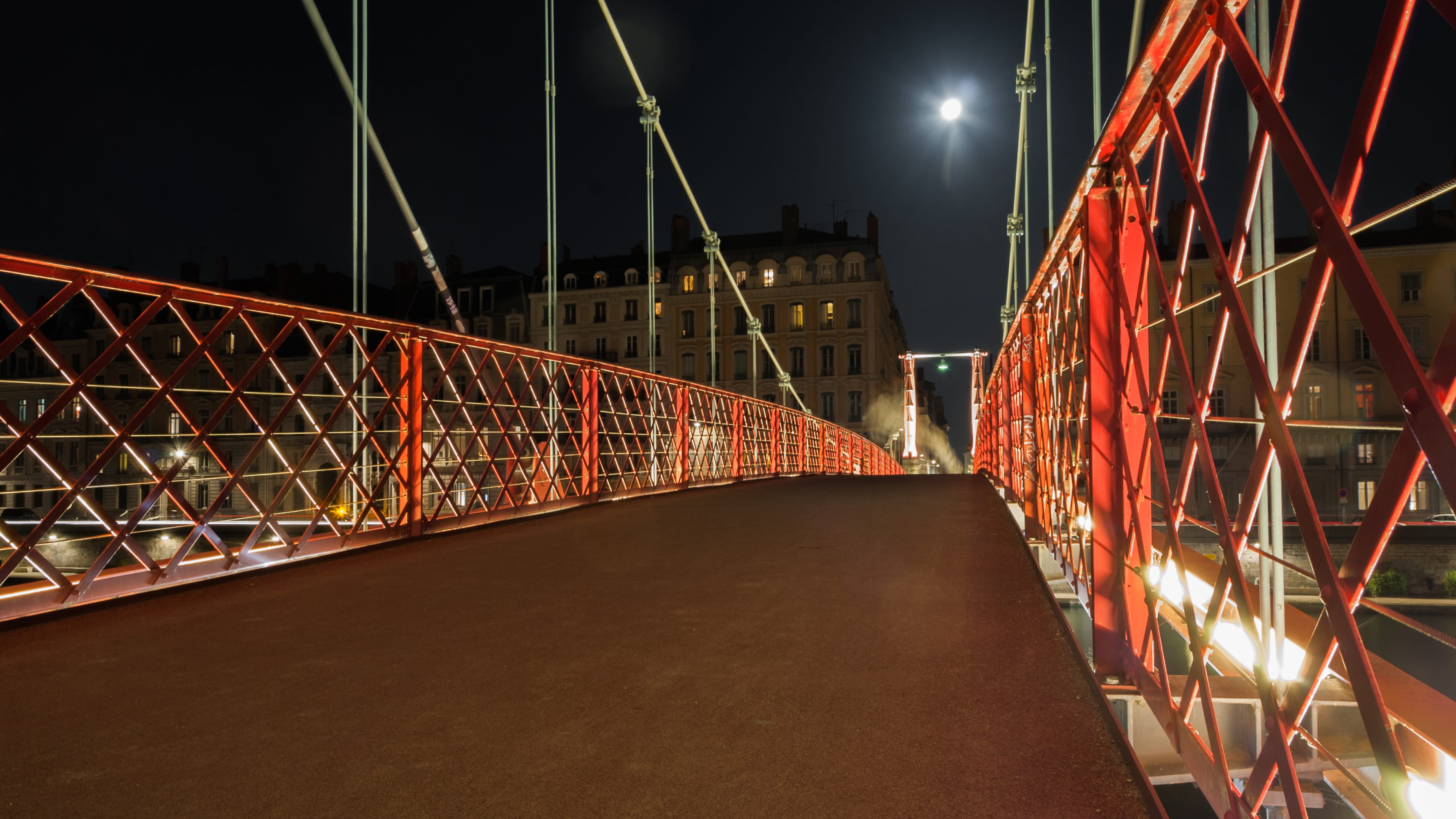 built structure, low angle view, passerelle, building exterior, light, moonlight, footbridge, 2K, quai de saône, lyon, light - natural phenomenon, vieux lyon, HD Wallpaper