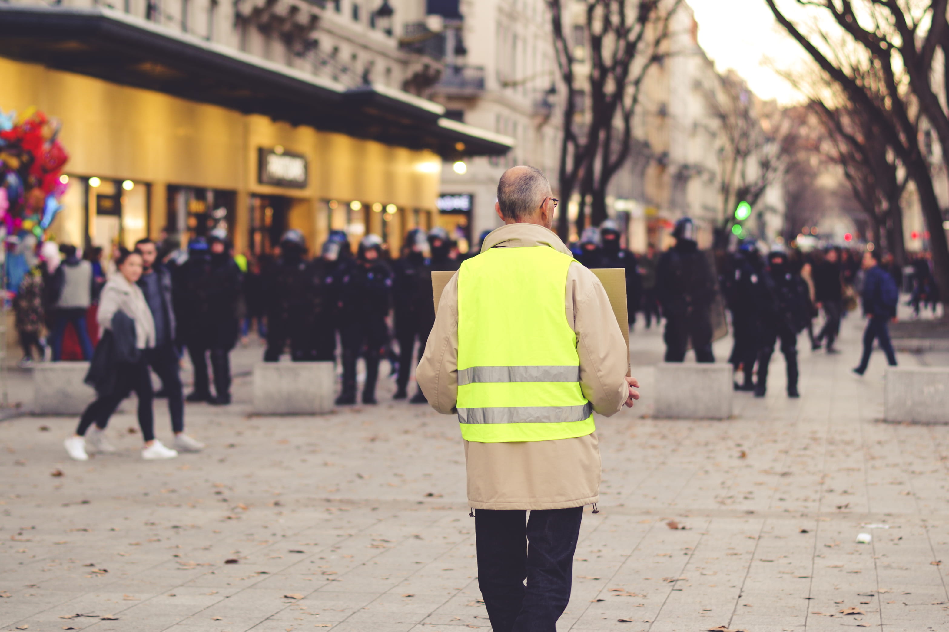 safety, gelbwesten, lyon, city, men, outdoors, shoe, real people, security, overcoat, human, clothing, coat, gilets, occupation, apparel, street, france, HD Wallpaper