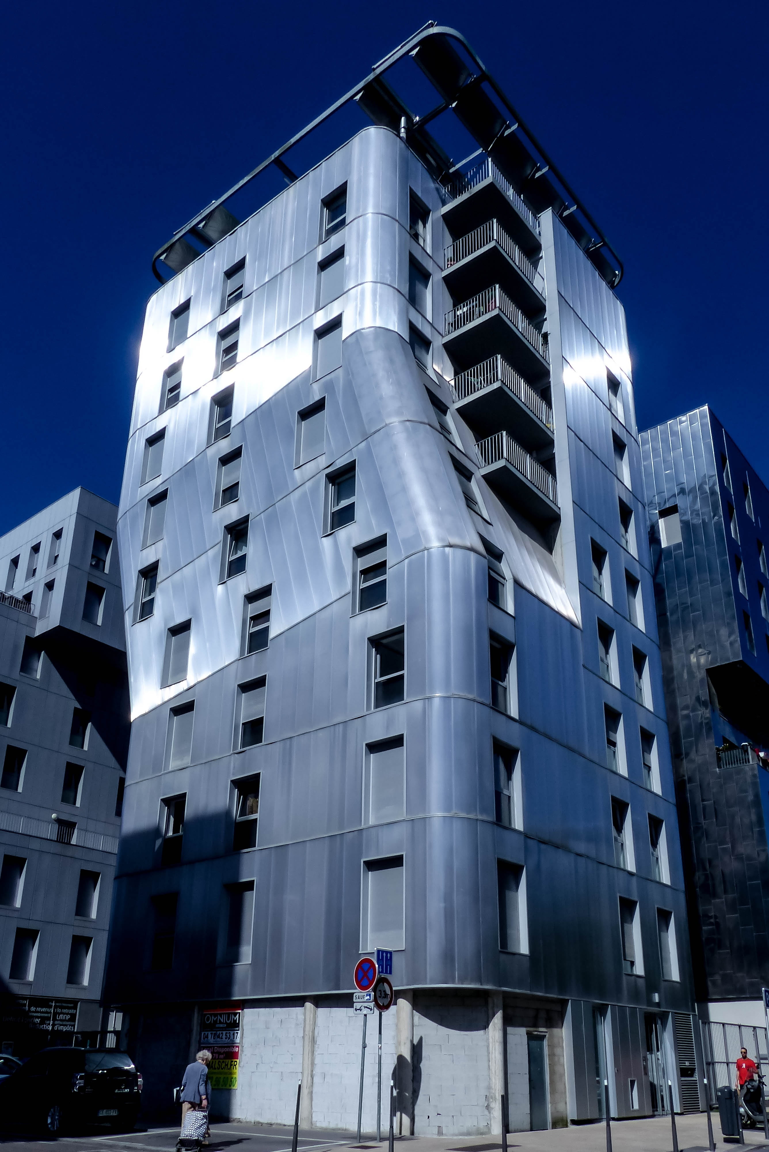 blue, sky, sunlight, windows, office, day, nature, office building exterior, city, contemporary, 4K, built structure, confluence, architecture, glass - material, Phone HD Wallpaper