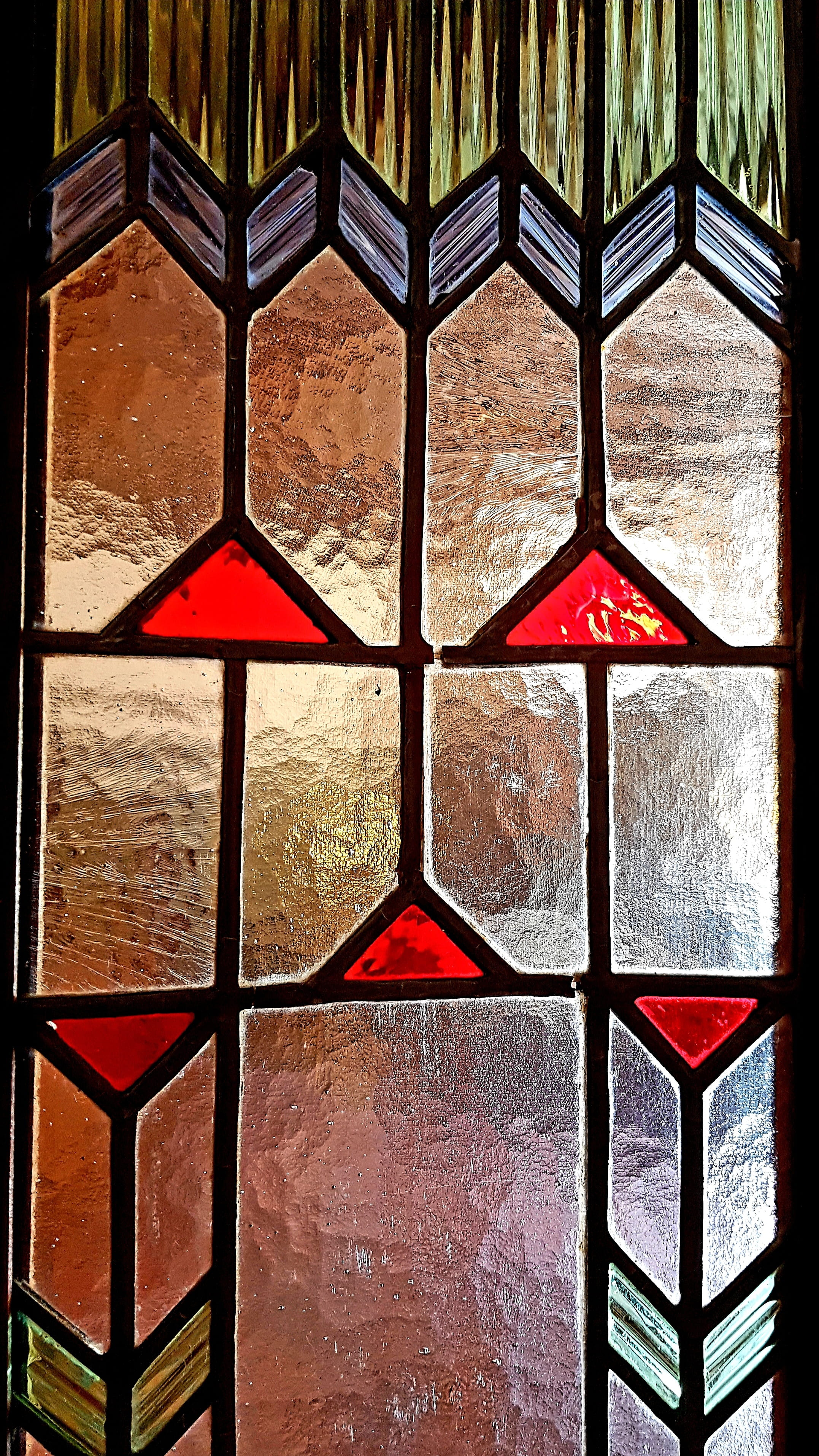 tiled floor, art and craft, geometric shape, cabinet door, shape, built structure, textured, window, red, leaded glass, indoors, old, stylized, backgrounds, Phone HD Wallpaper