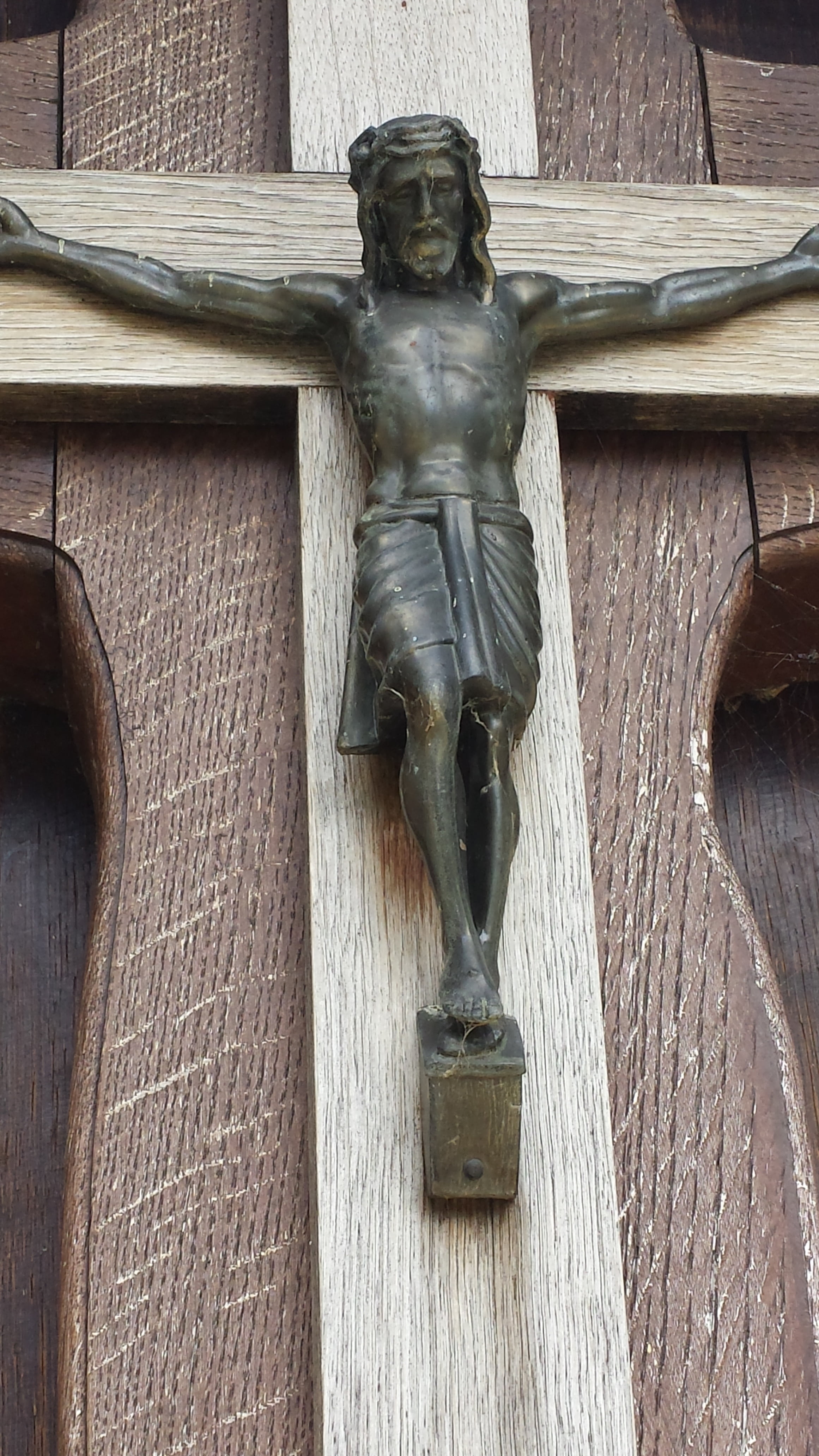 building exterior, wood - Material, easter, art and craft, 4K, christmas, bible, representation, christian, human representation, low angle view, jesus, Phone HD Wallpaper