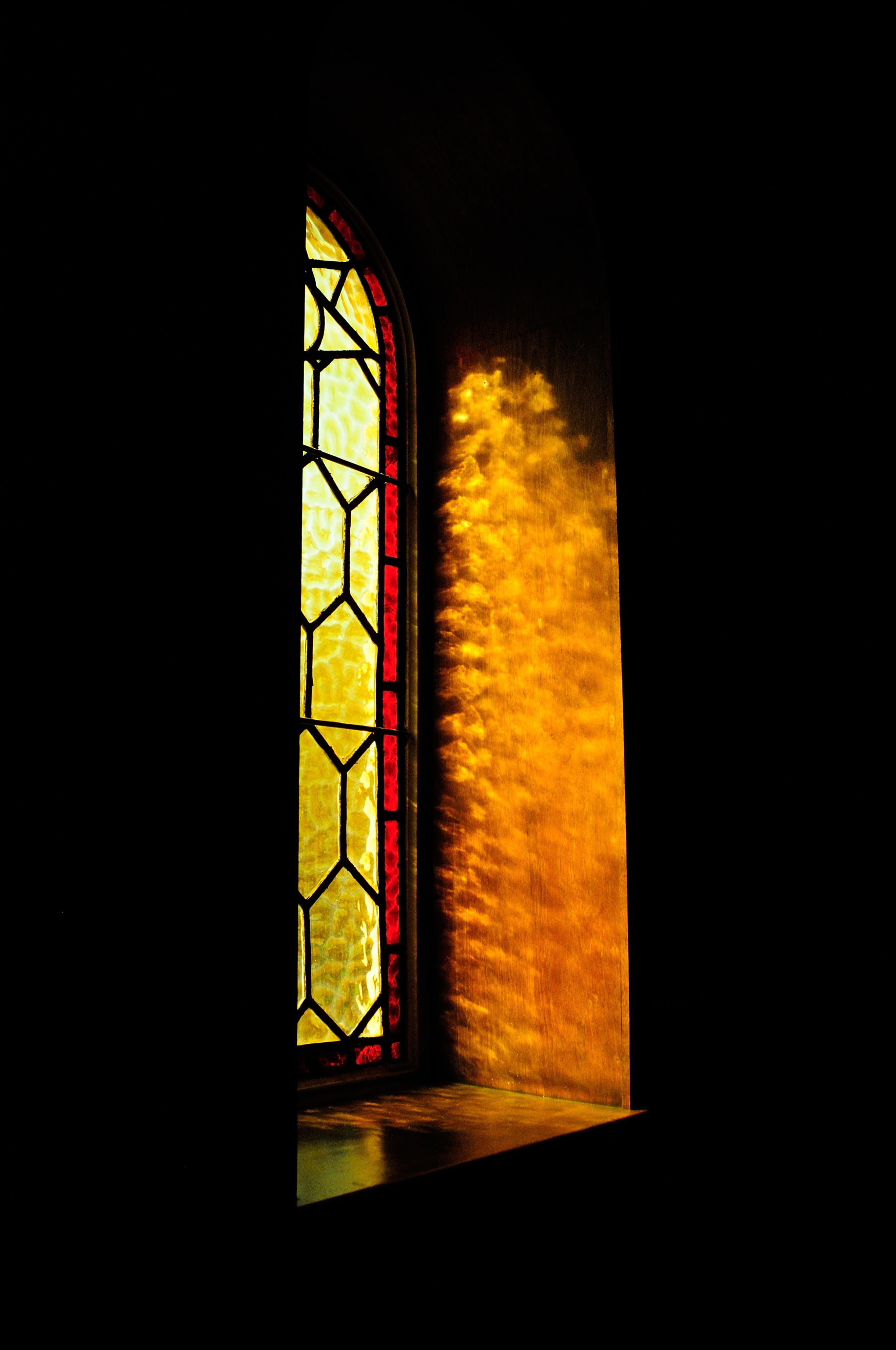 building, nature, yellow, indoors, 4K, religion, wall - building feature, spooky, pattern, built structure, dark, copy space, lead glass, no people, red, Phone HD Wallpaper