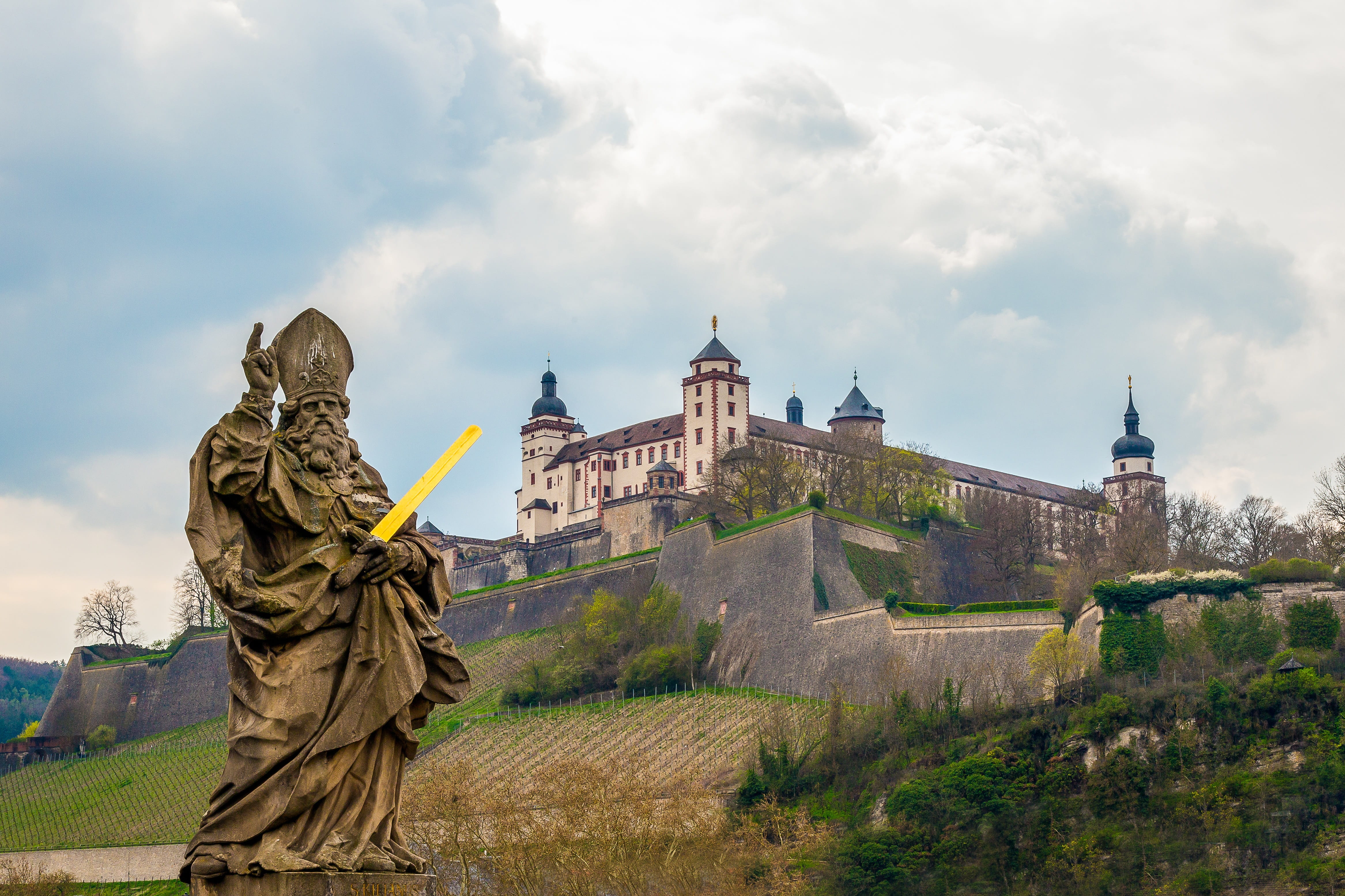 fortress, sky, the past, bavaria, history, architecture, sculpture, castle, nature, würzburg, 4K, bridge holy, bridge, art and craft, cloud - sky, human representation, HD Wallpaper
