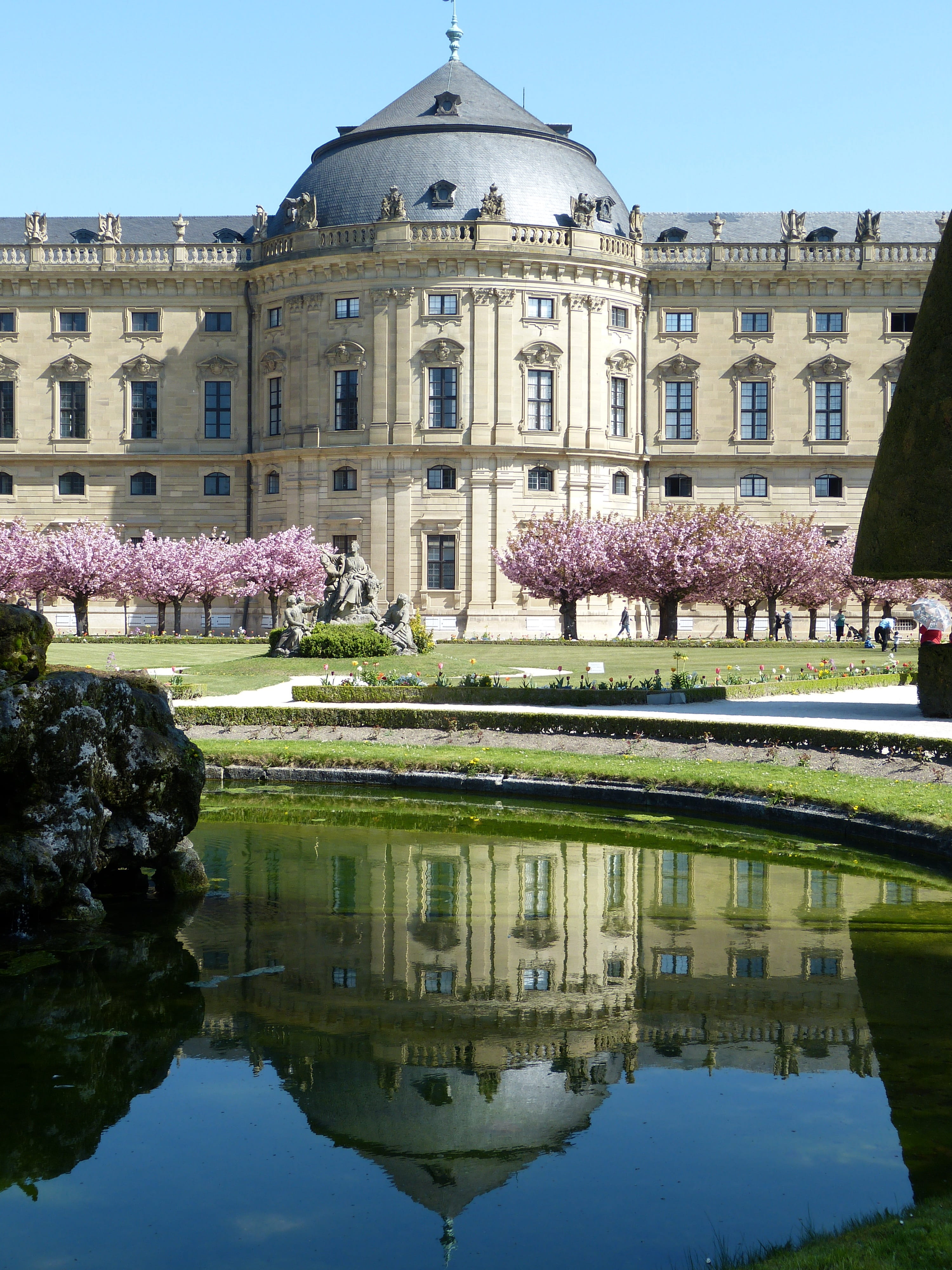 mirroring, places of interest, market, park, outdoors, würzburg, history, reflection, day, built structure, nature, historically, lake, pond, world heritage, Phone HD Wallpaper