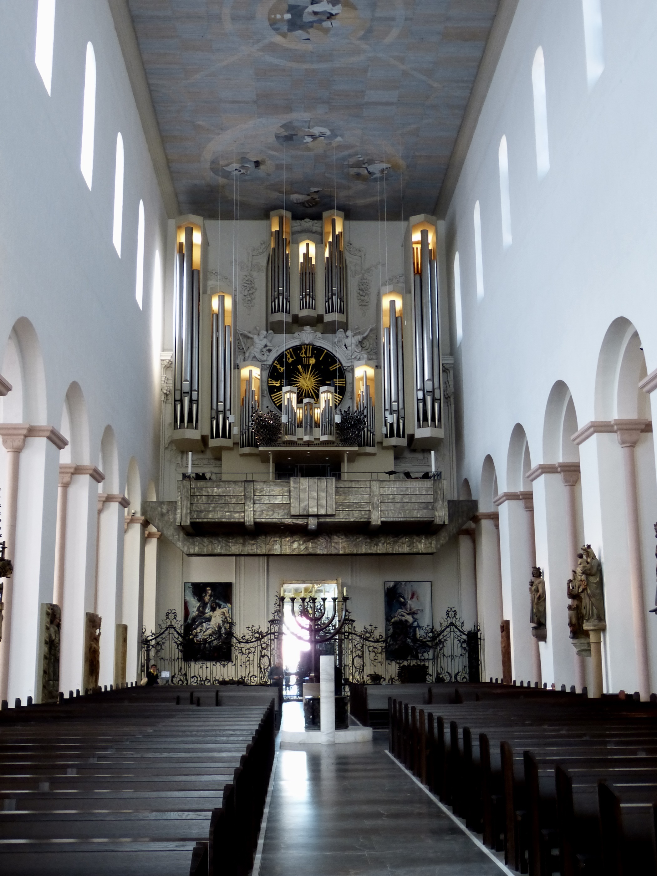pew, church, lighting equipment, built structure, illuminated, music, arch, the way forward, aisle, no people, ceiling, organ, 2K, altar, indoors, christianity, Phone HD Wallpaper