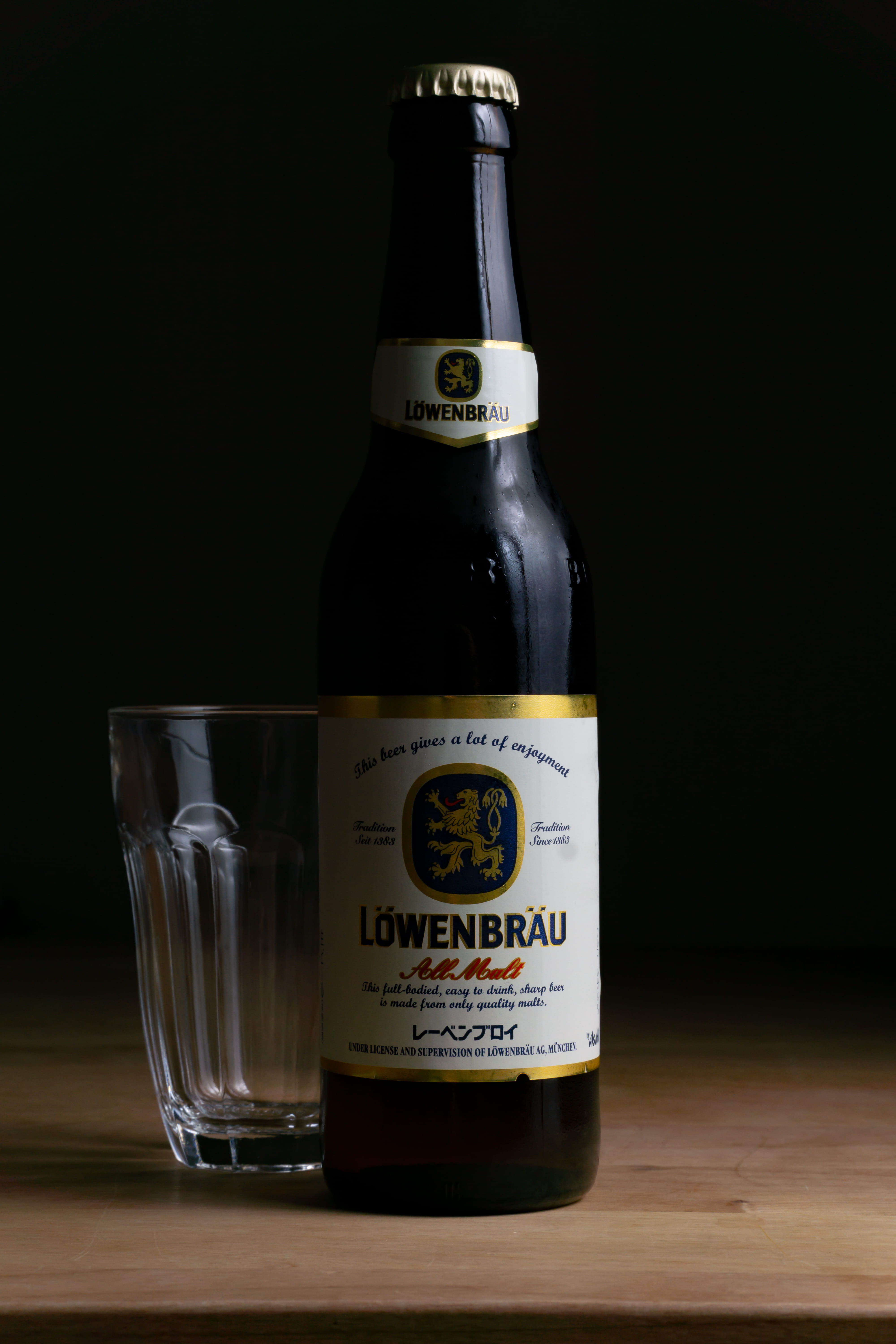 bottle, still life, lager, glass - material, airliner, 5K, stein, transportation, food, refreshment, studio shot, stout, beer bottle, transparent, container, Phone HD Wallpaper