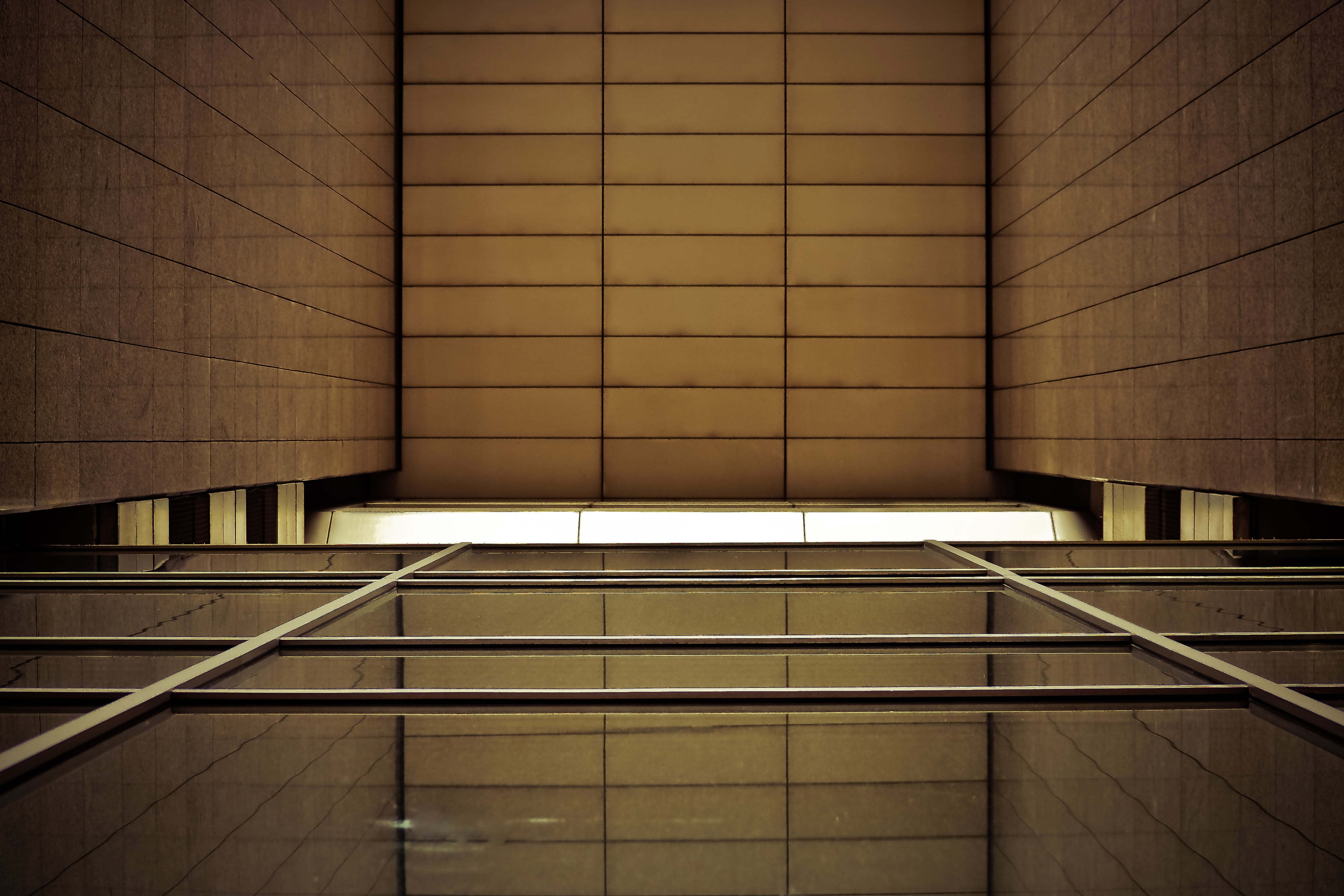 4K, structure, facade, lines, seat, glass, office building, flooring, front window, skyscraper, wall, modern, architecture, pattern, tiled floor, staircase, HD Wallpaper