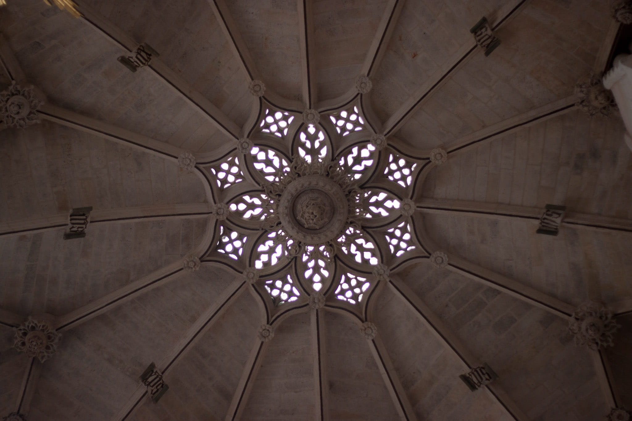 prayer, Cathedral, 1080P, pray, built structure, vault, gilded, St James Way, place of worship, christianity, Mural, cupola, history, low angle view, no people, HD Wallpaper