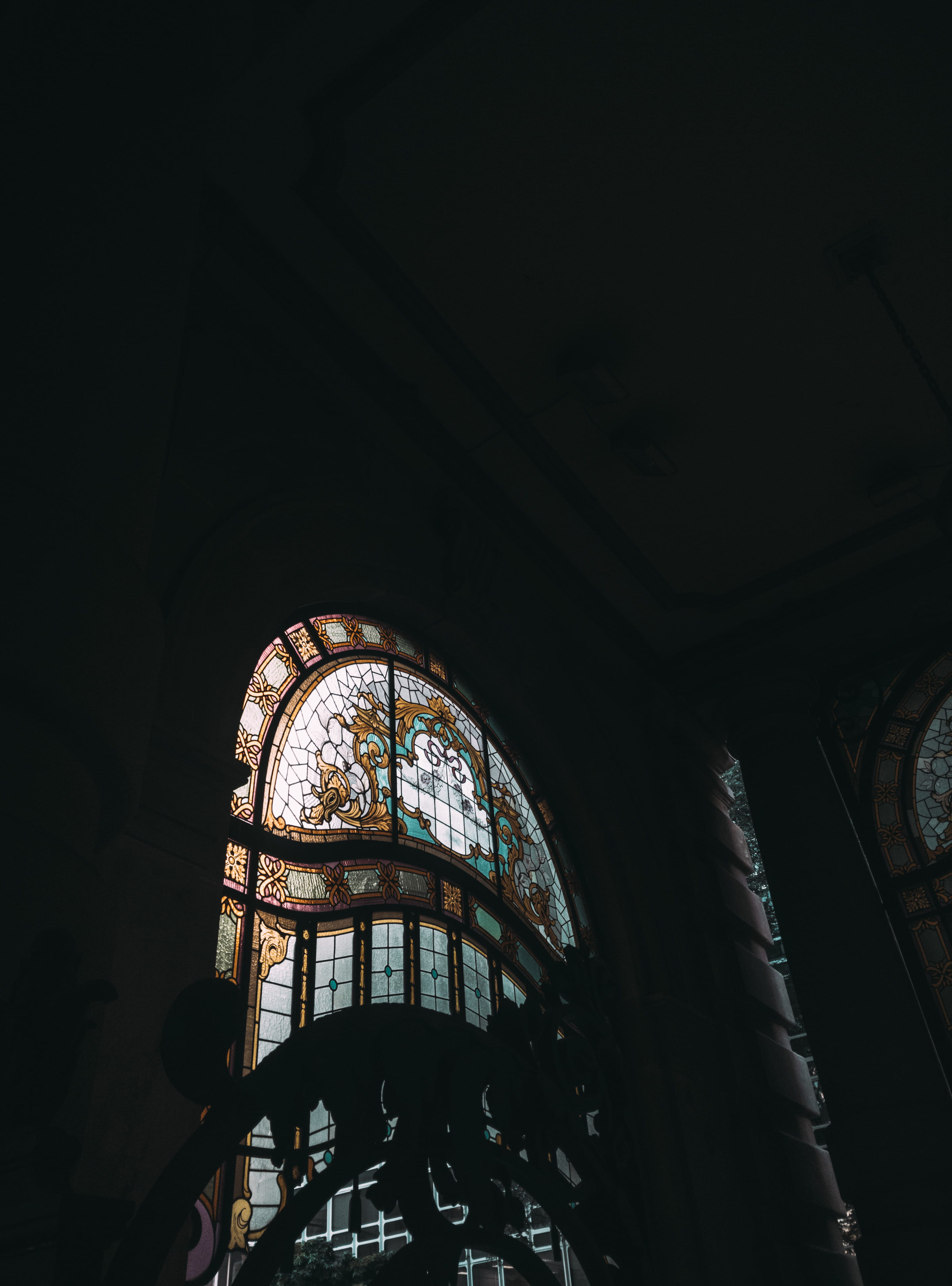 no people, catholic, ornate, low angle shot, architecture and art, day, built structure, indoors, spirituality, light, stained glass, basilica, glass - material, Phone HD Wallpaper