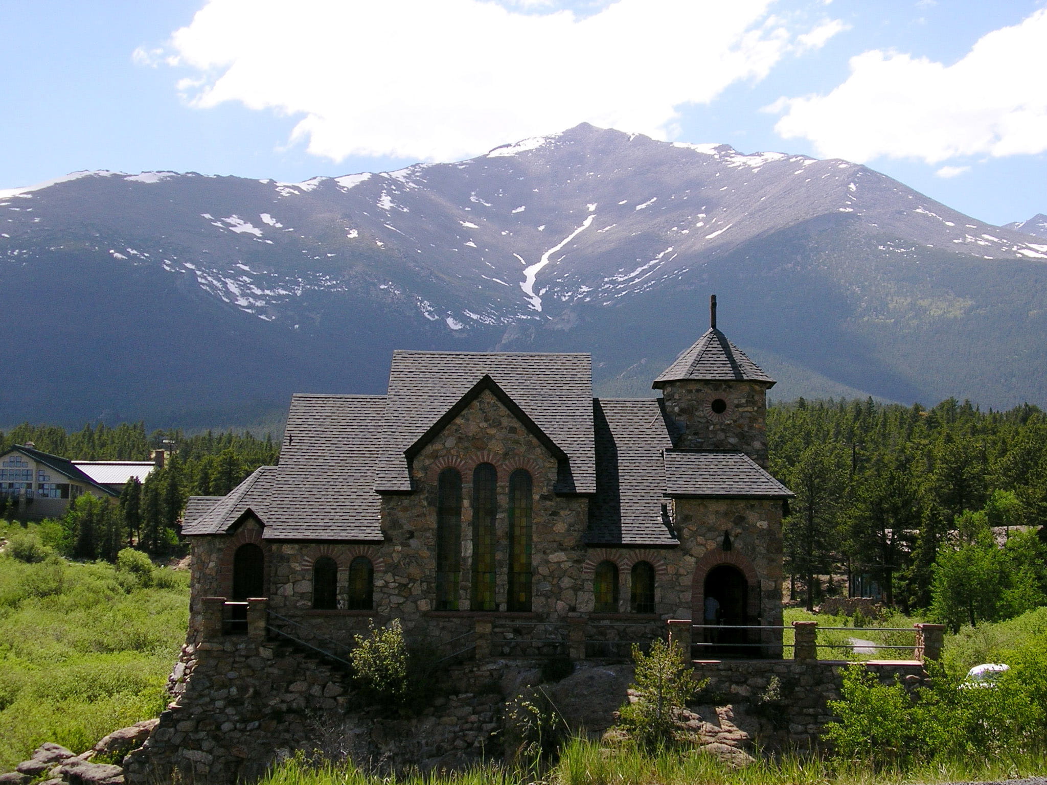 european Alps, place of worship, Colorado, beauty in nature, Chapel on the Rock, scenics - nature, Saint Malo, outdoors, building, sky, camp, public domain, HD Wallpaper